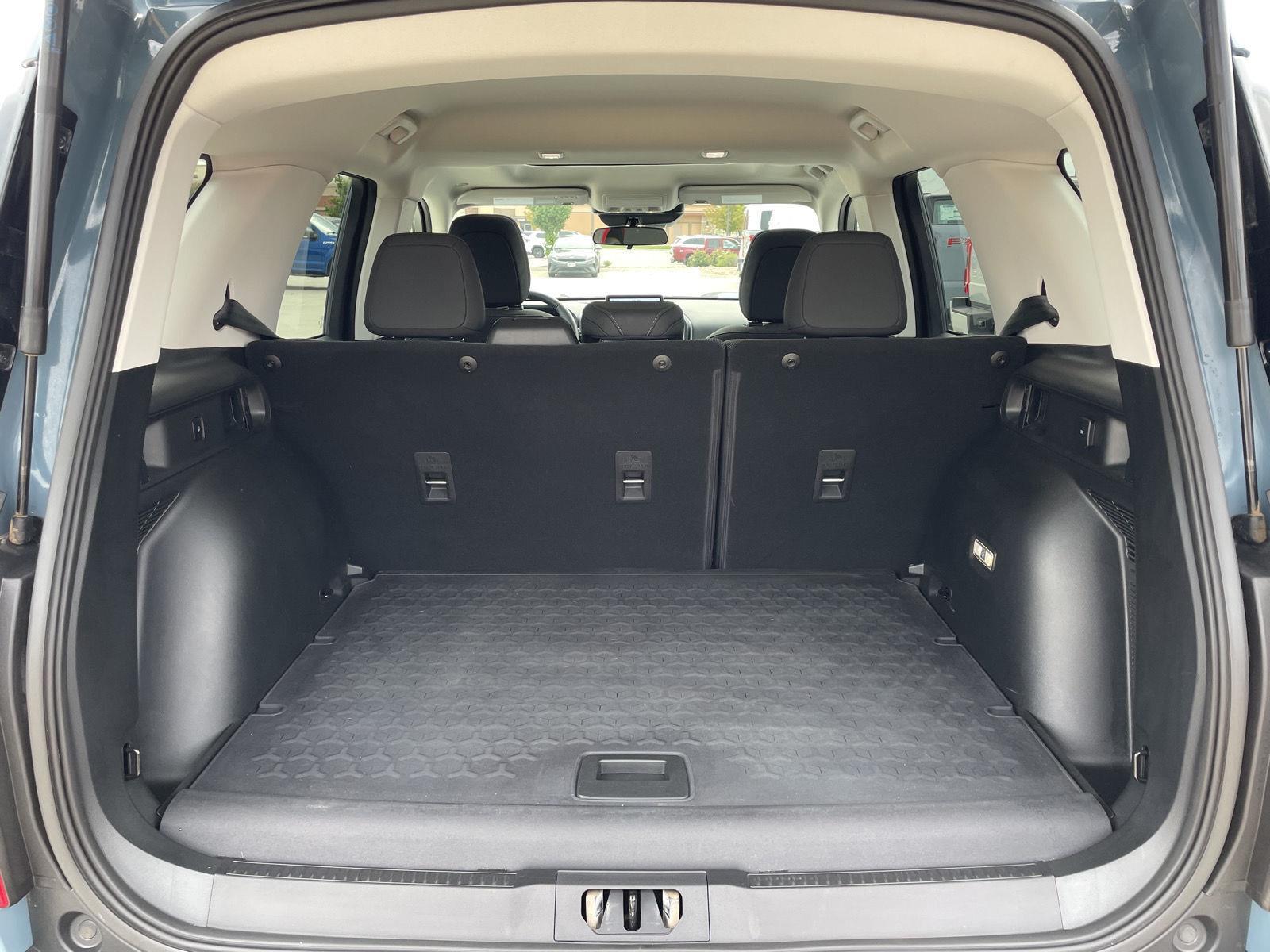 Vehicle photo 36