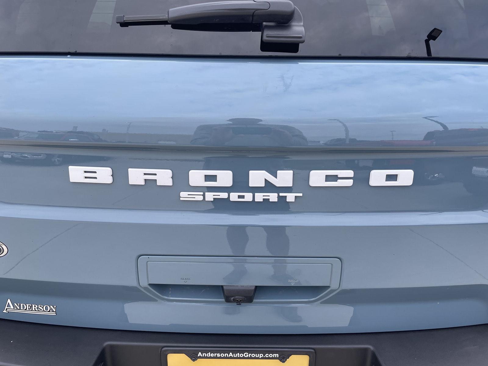 Vehicle photo 37