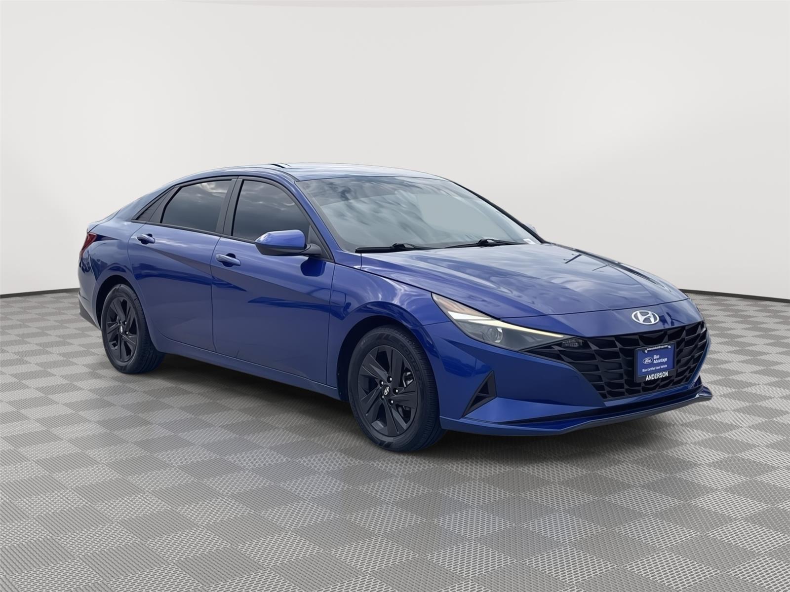 Vehicle photo 5