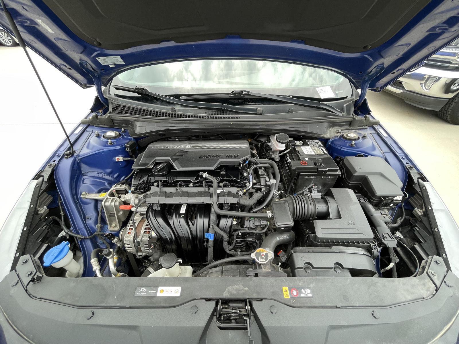 Vehicle photo 32