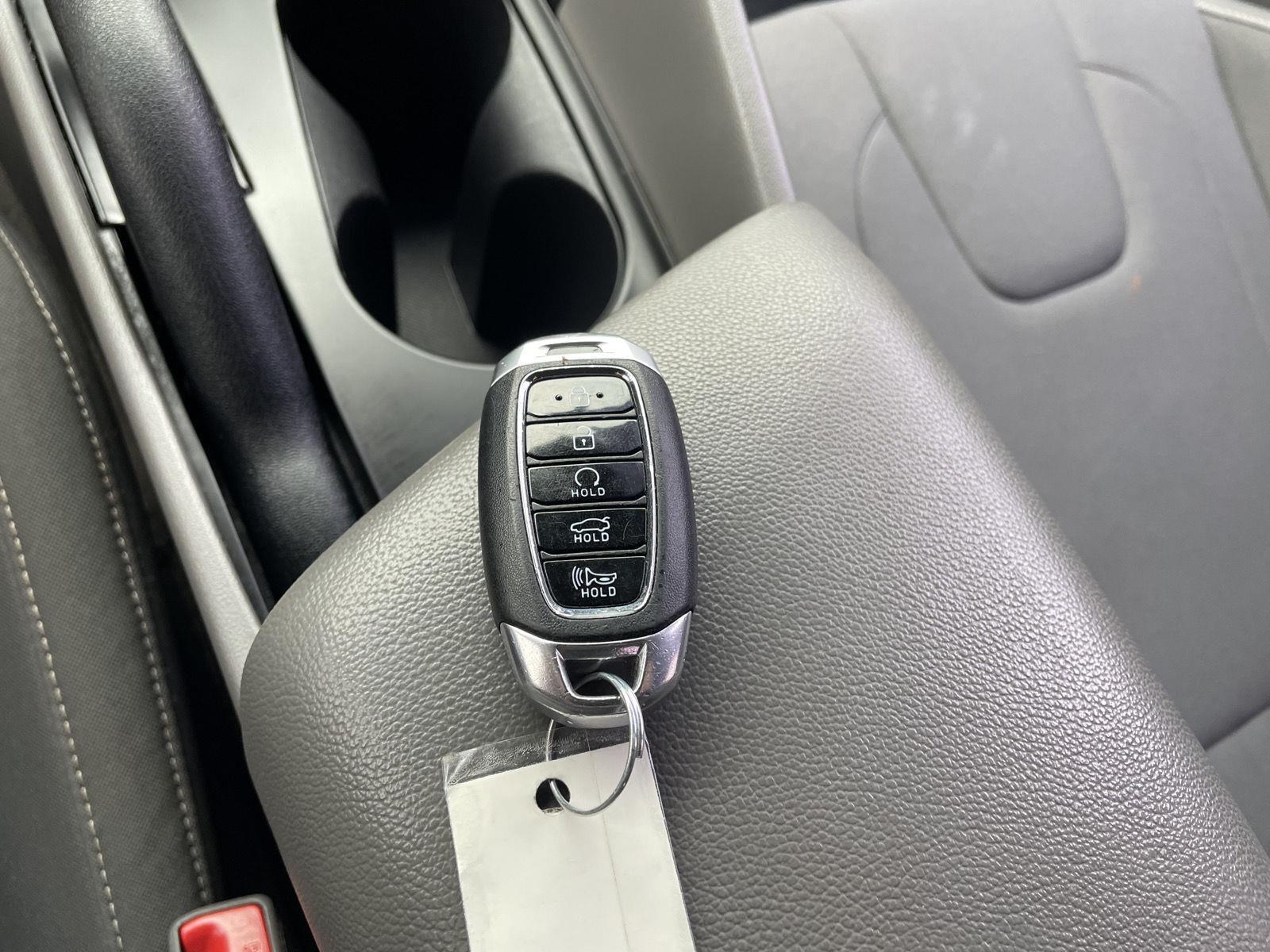 Vehicle photo 34