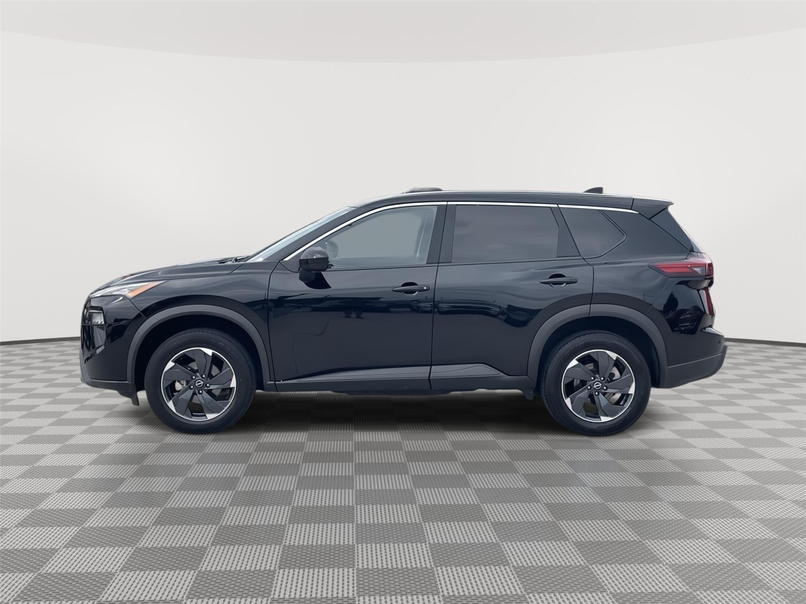 Vehicle photo 2
