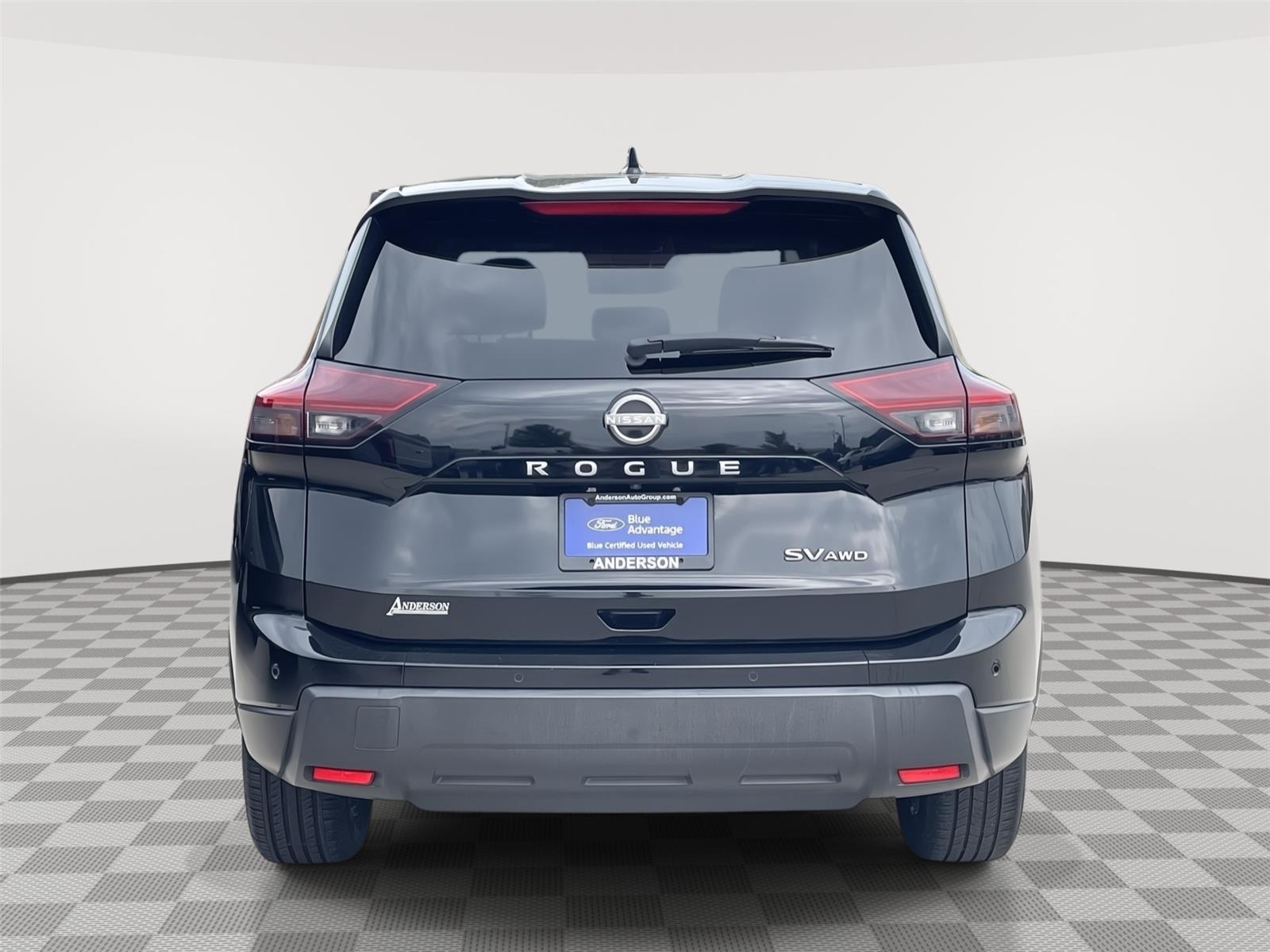 Vehicle photo 8