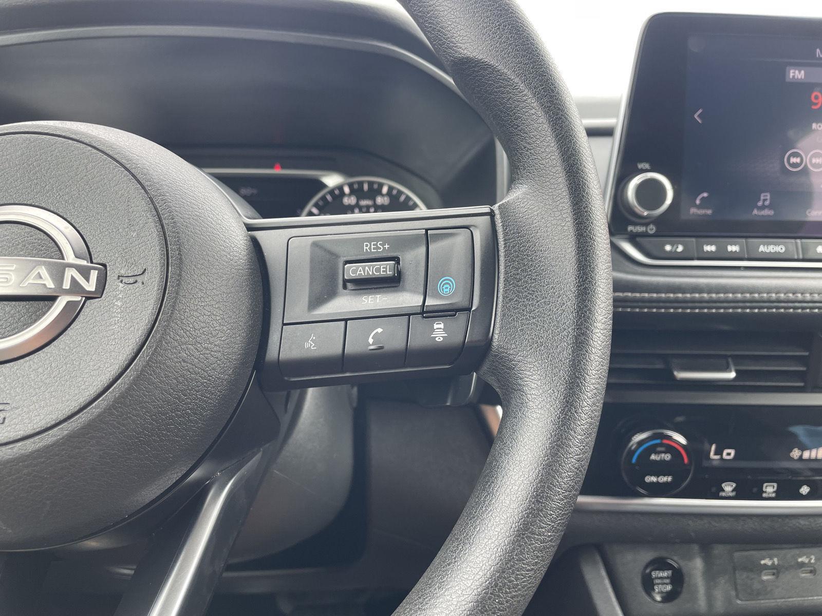 Vehicle photo 14