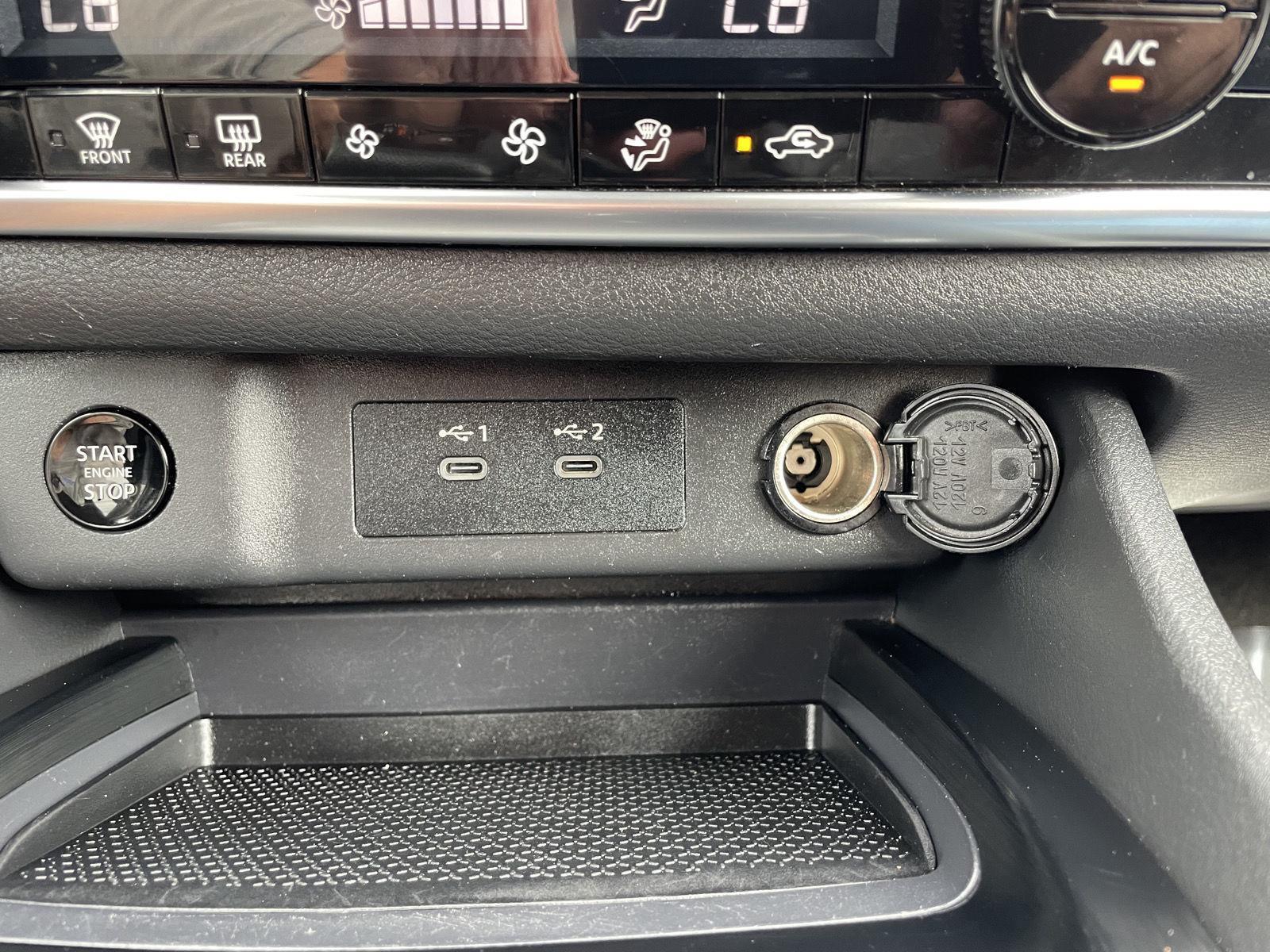 Vehicle photo 27