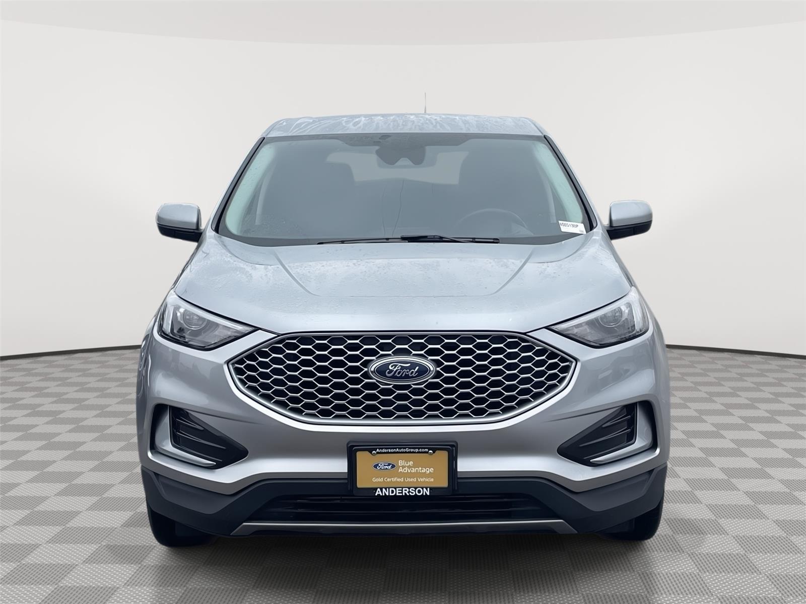 Vehicle photo 4