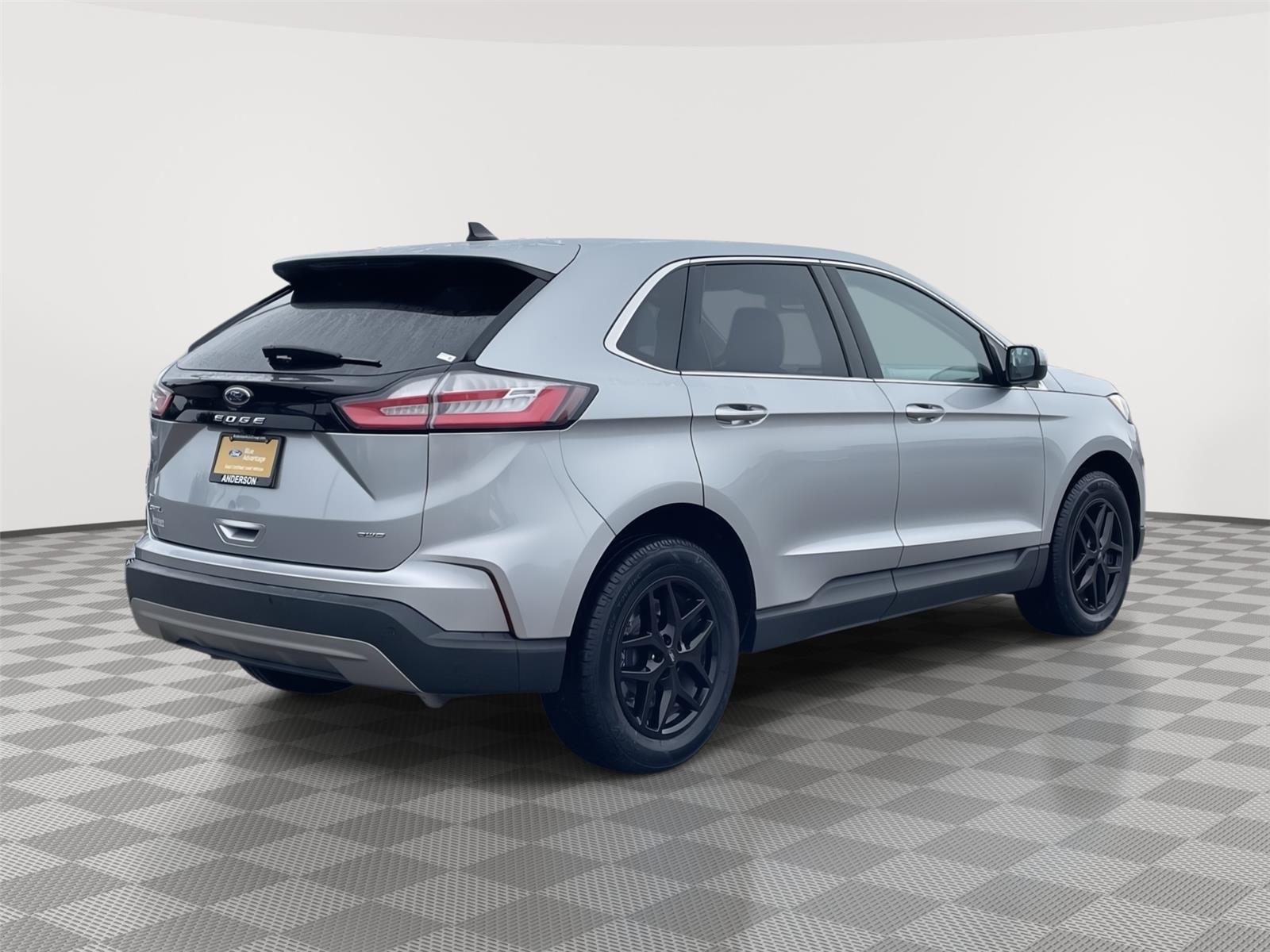 Vehicle photo 7