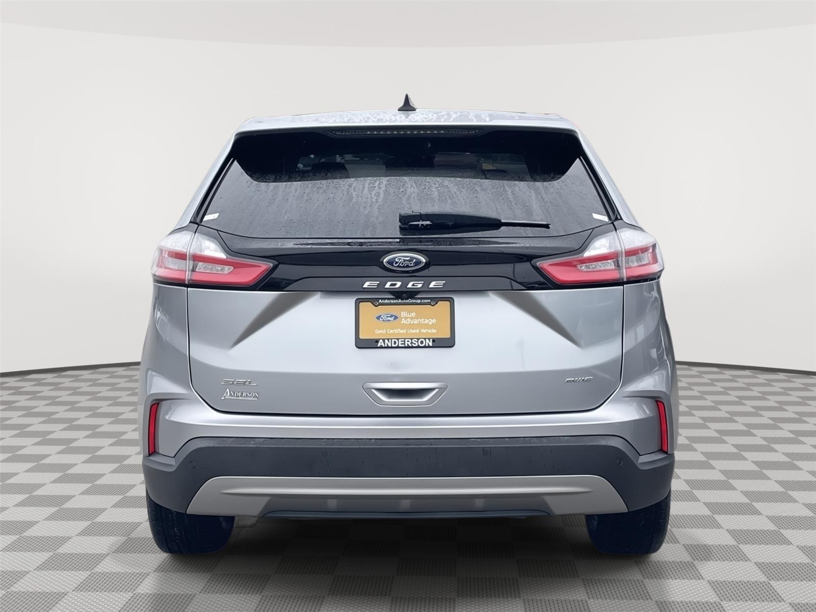 Vehicle photo 8