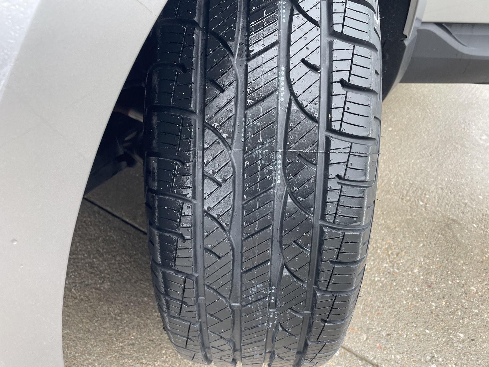 Vehicle photo 11