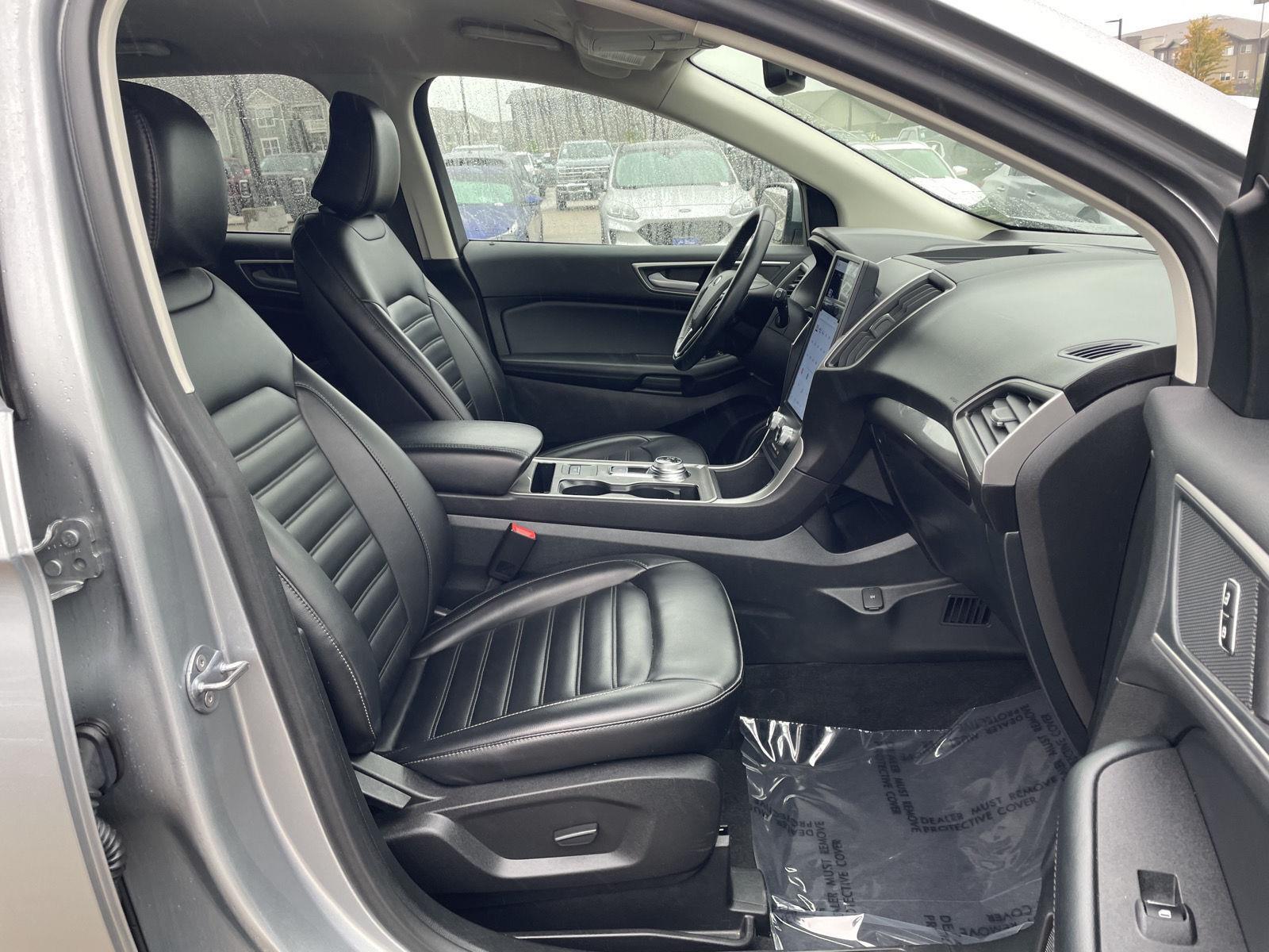 Vehicle photo 19