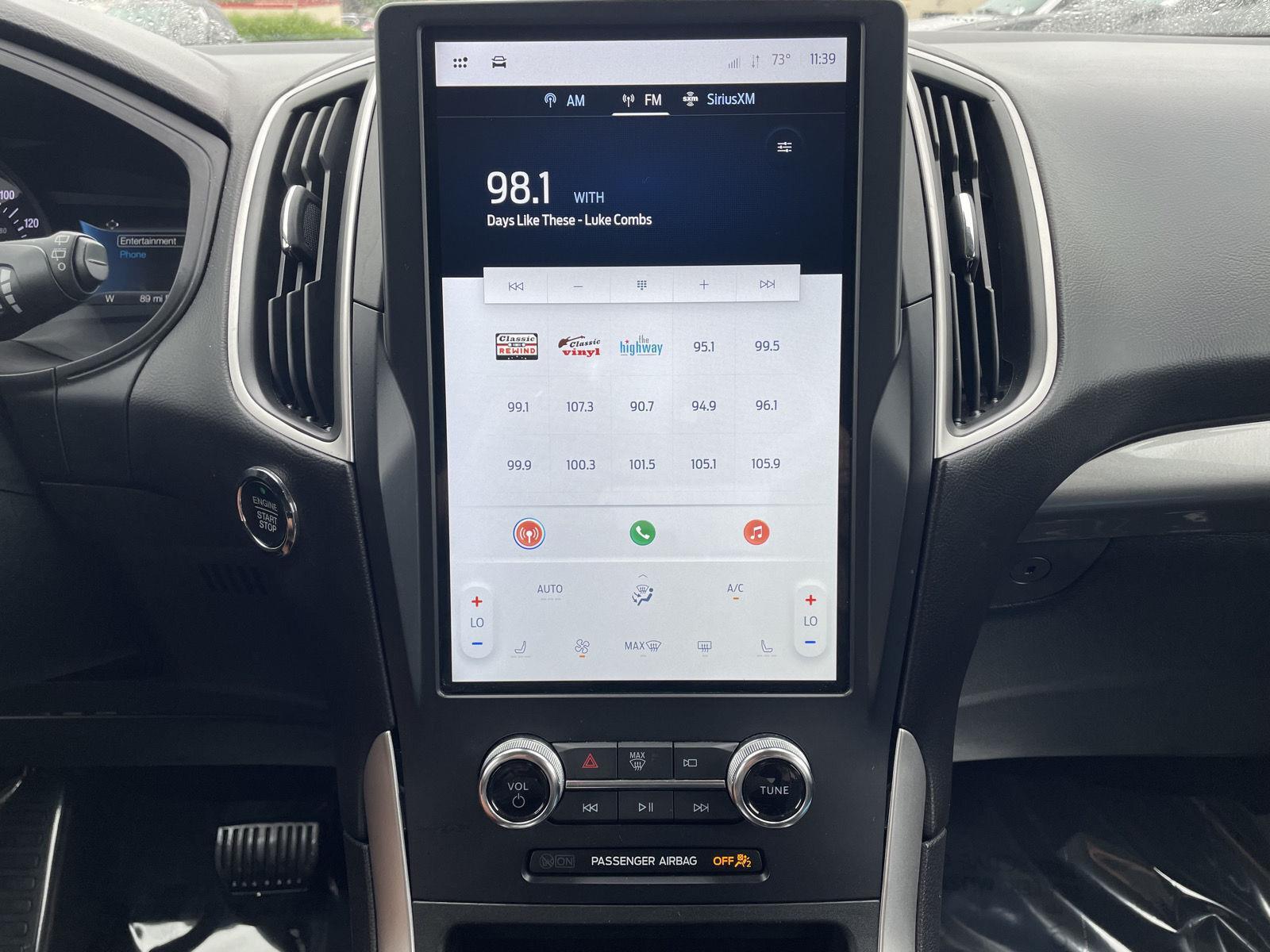 Vehicle photo 22
