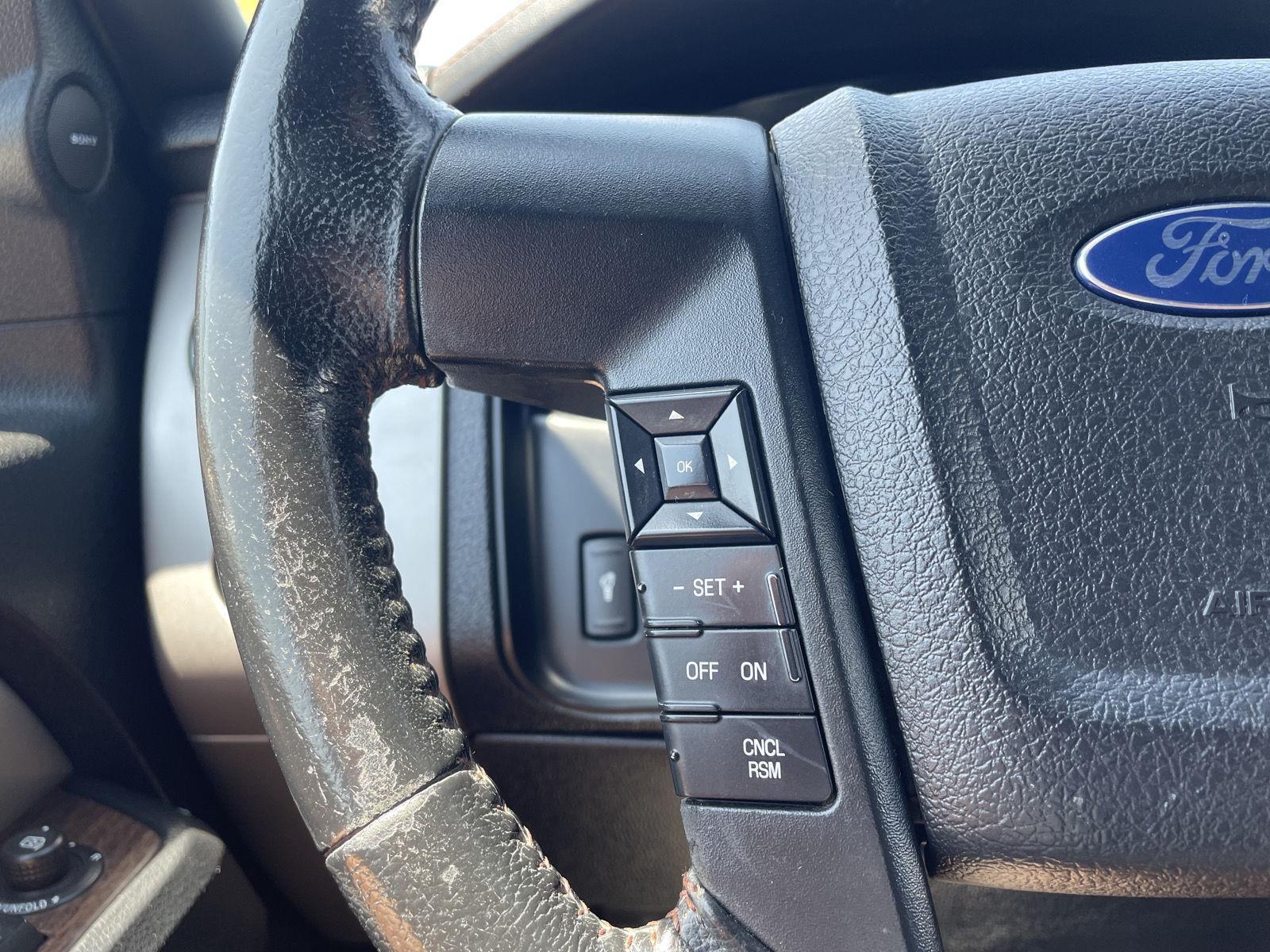 Vehicle photo 13