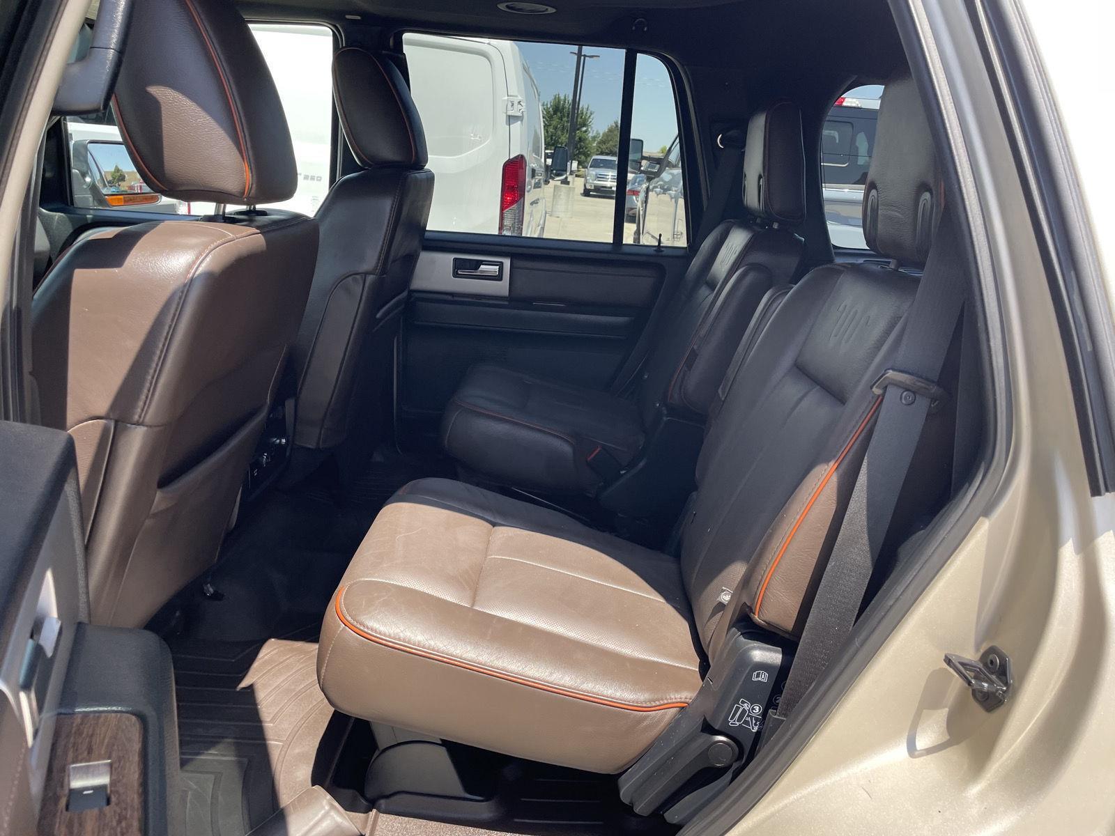 Vehicle photo 20