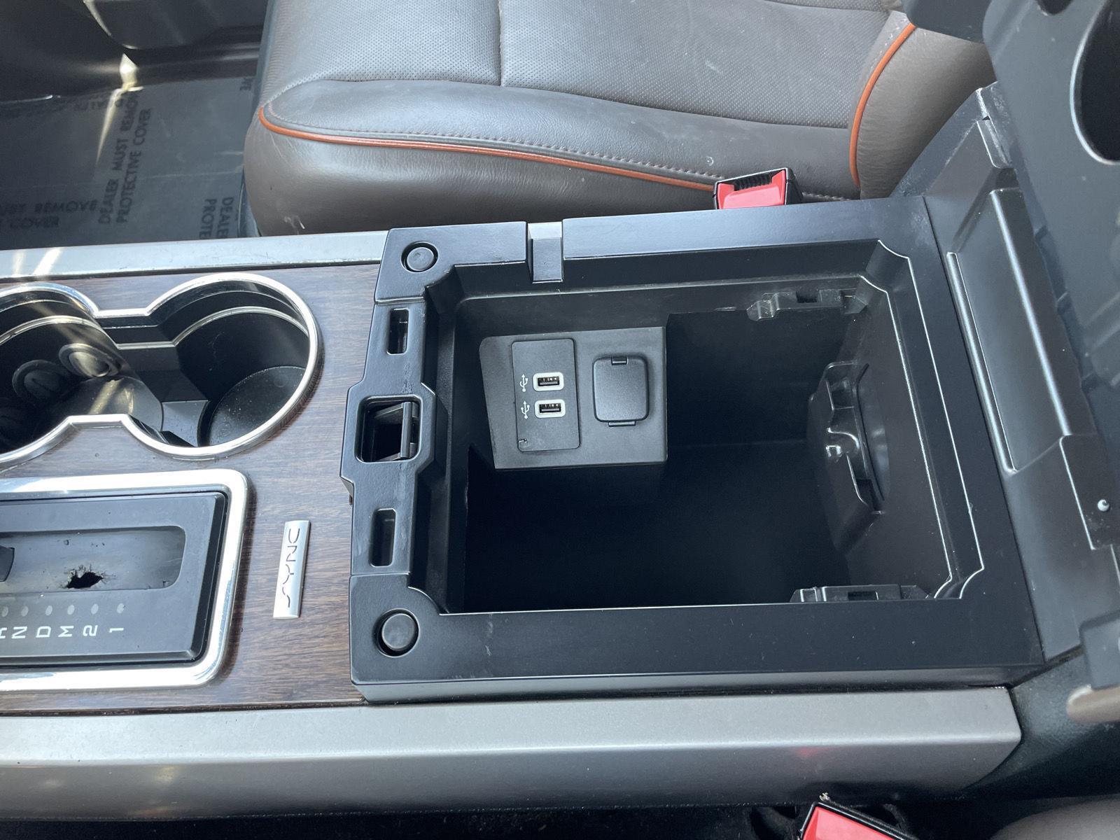 Vehicle photo 32
