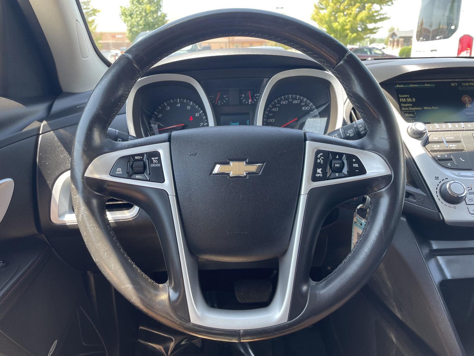 Vehicle photo 12
