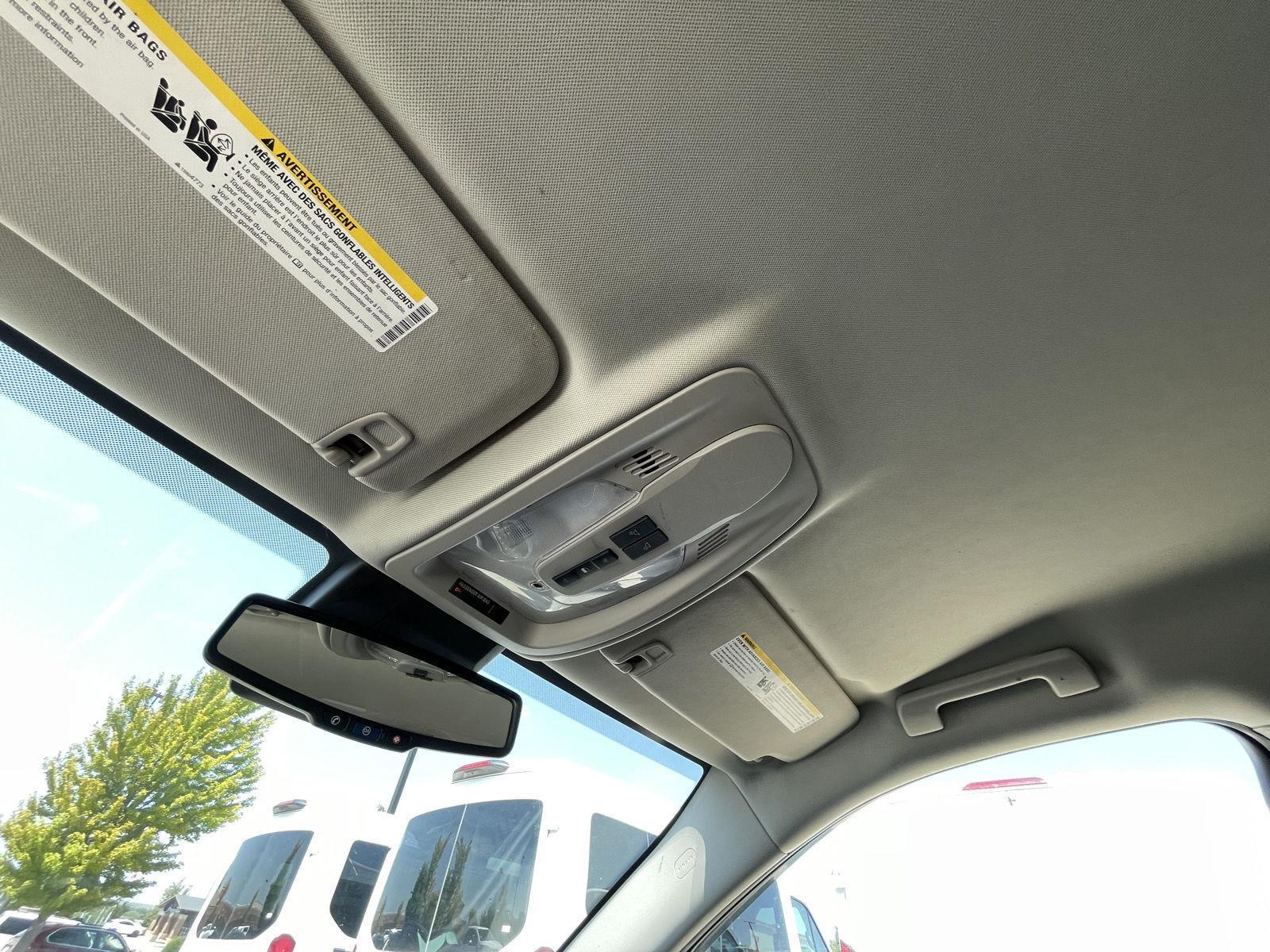 Vehicle photo 21