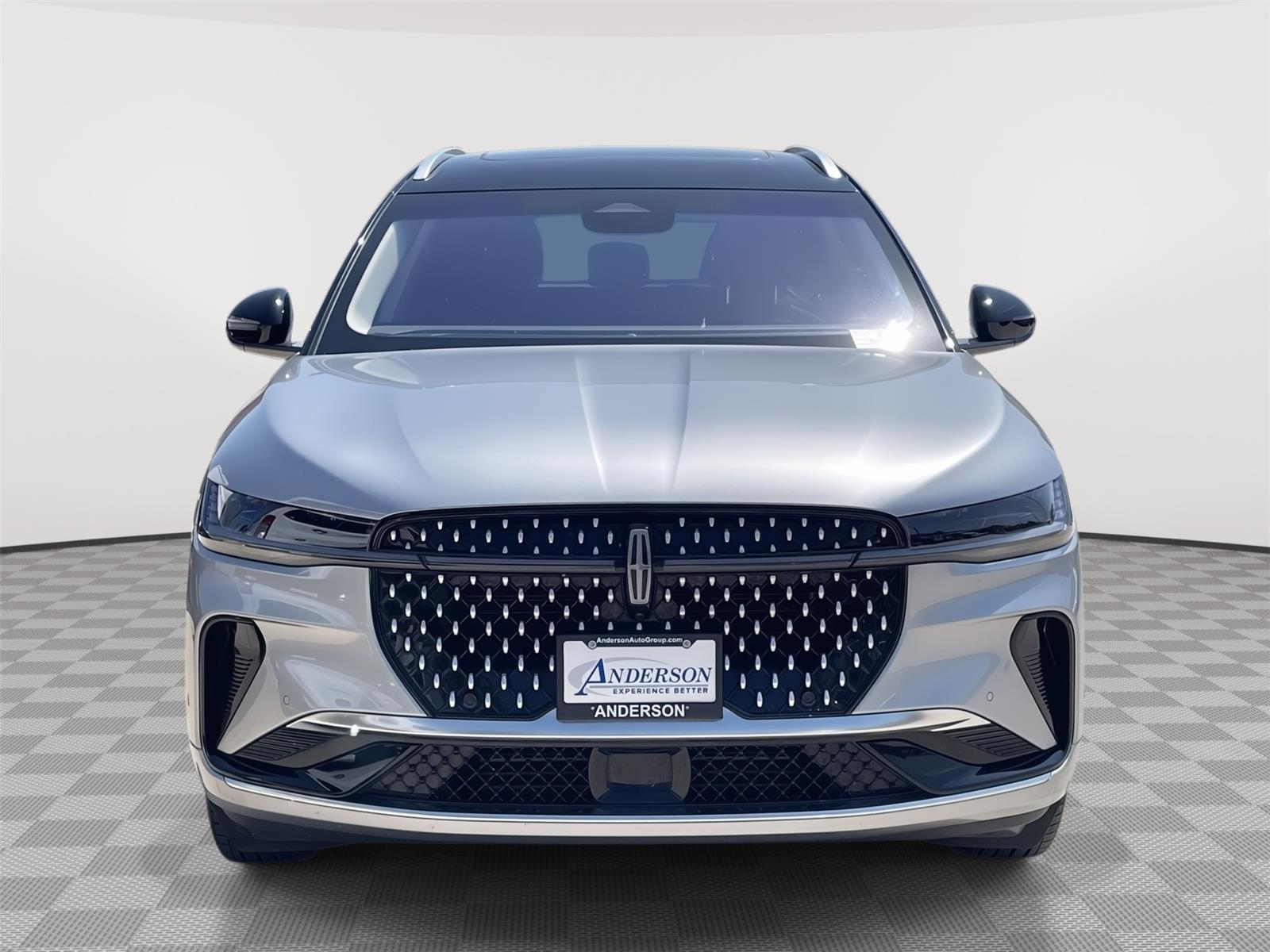 Vehicle photo 4