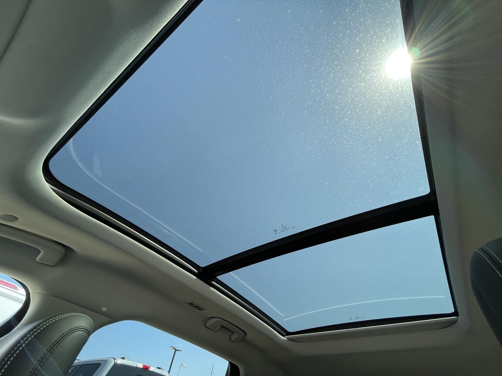 Vehicle photo 22