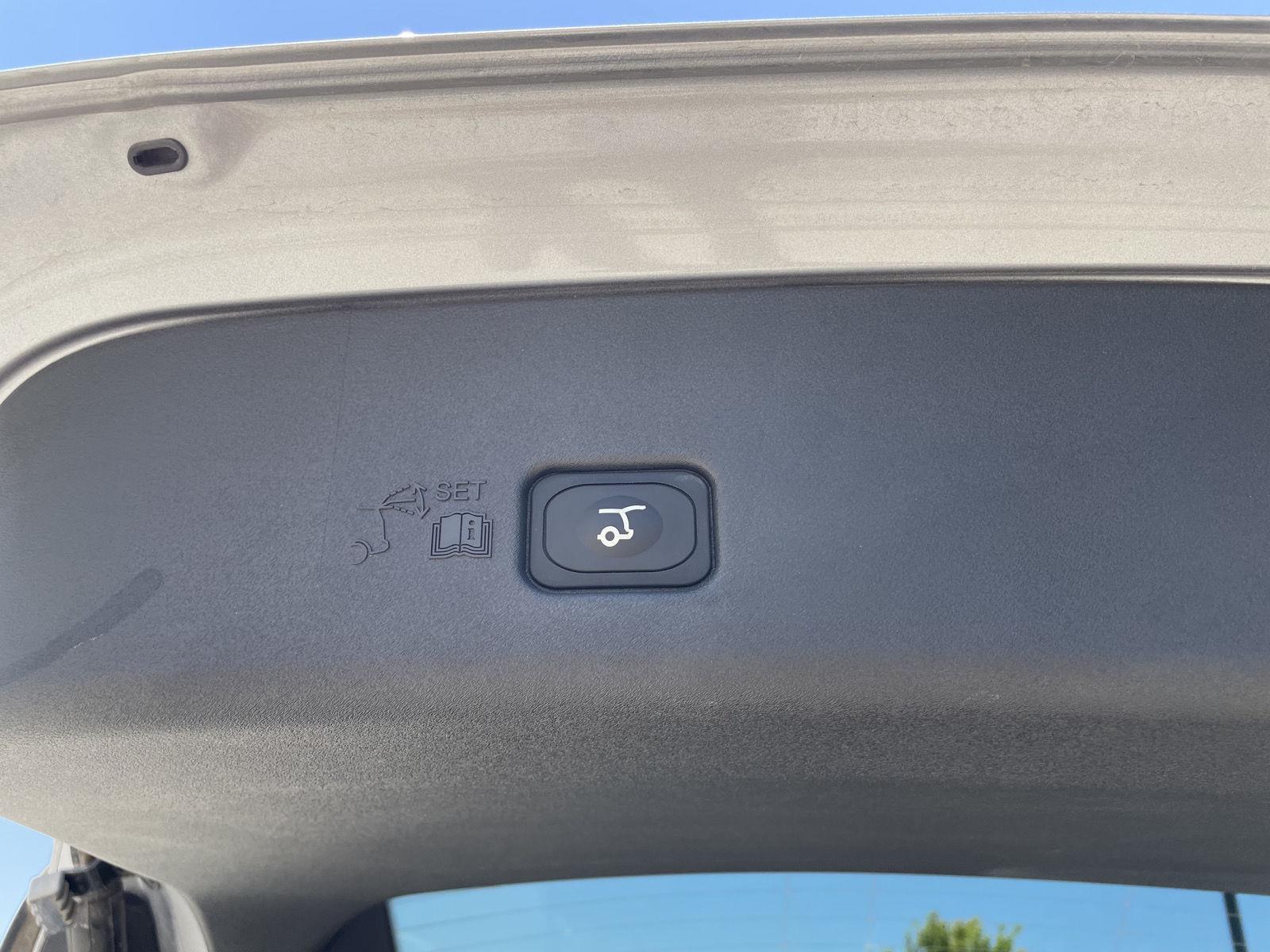 Vehicle photo 39