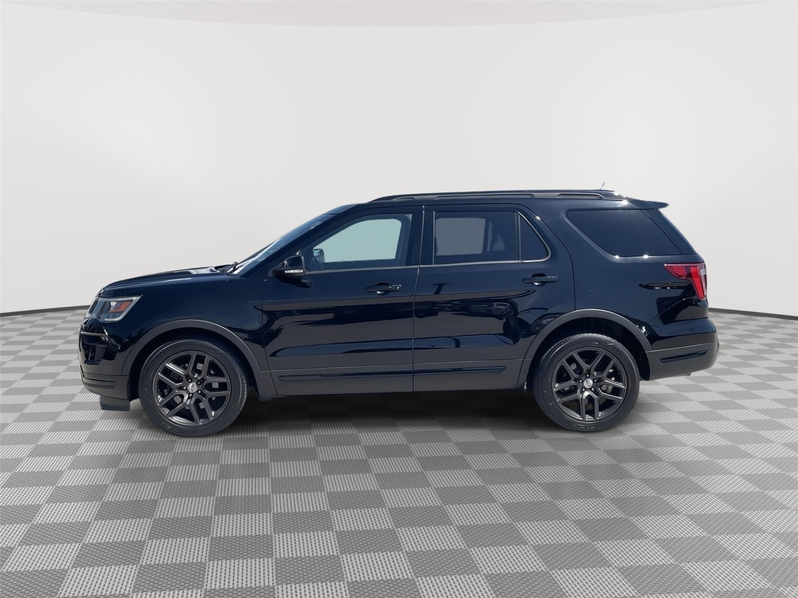 Vehicle photo 2