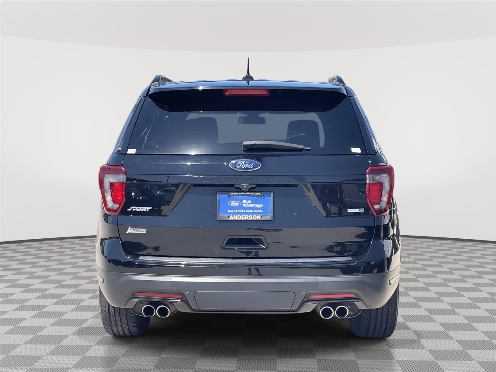Vehicle photo 8
