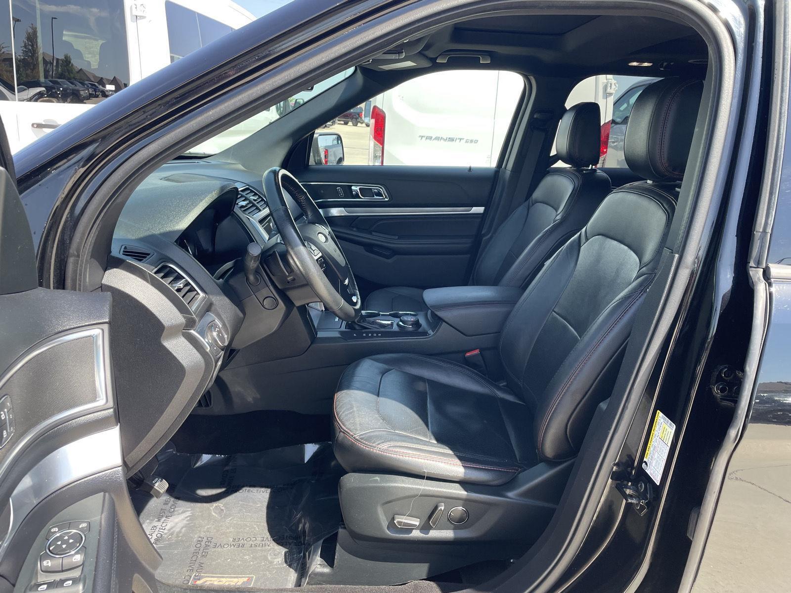 Vehicle photo 17