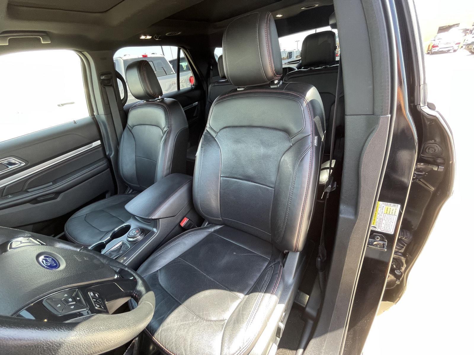 Vehicle photo 18