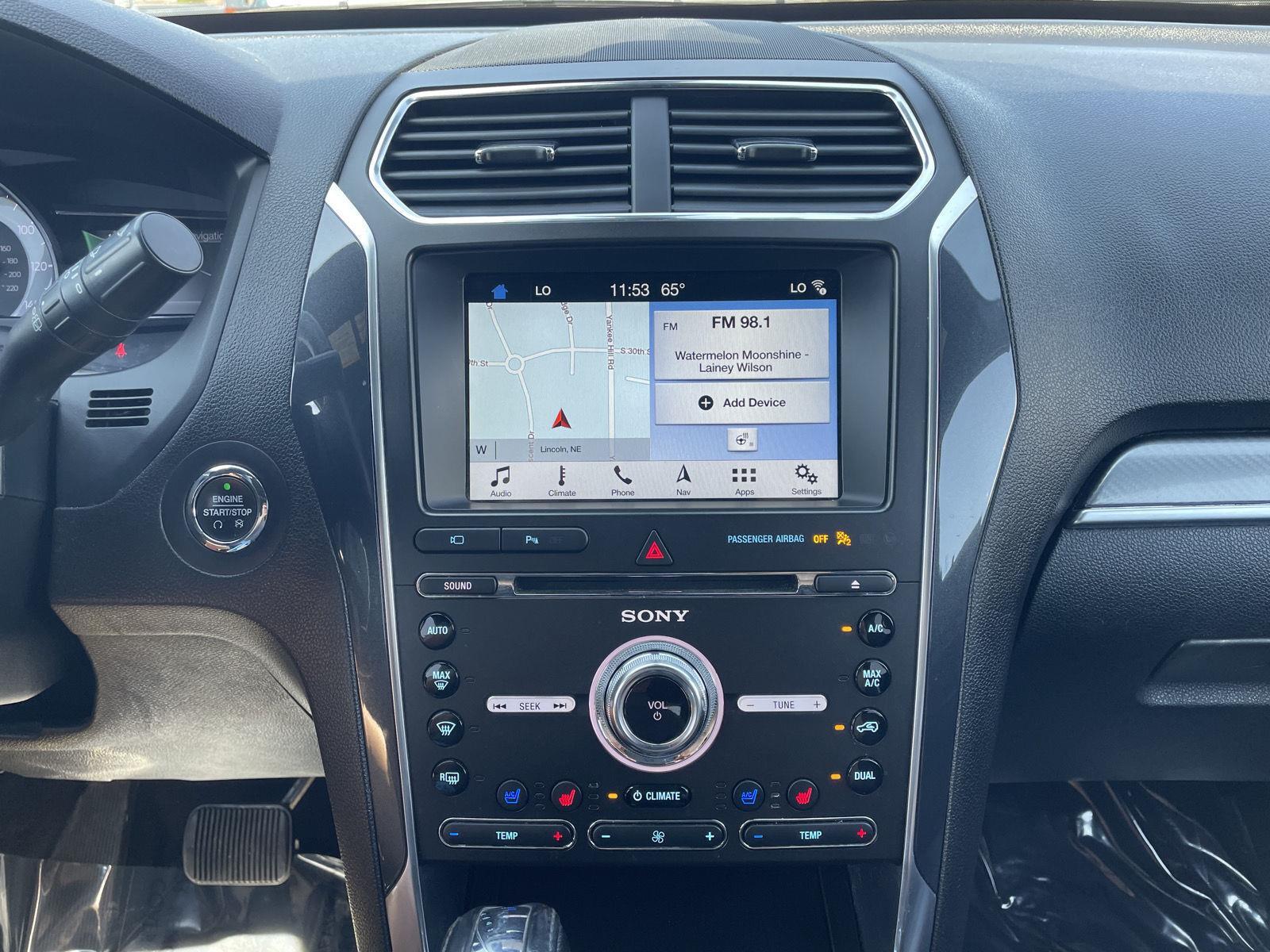 Vehicle photo 24