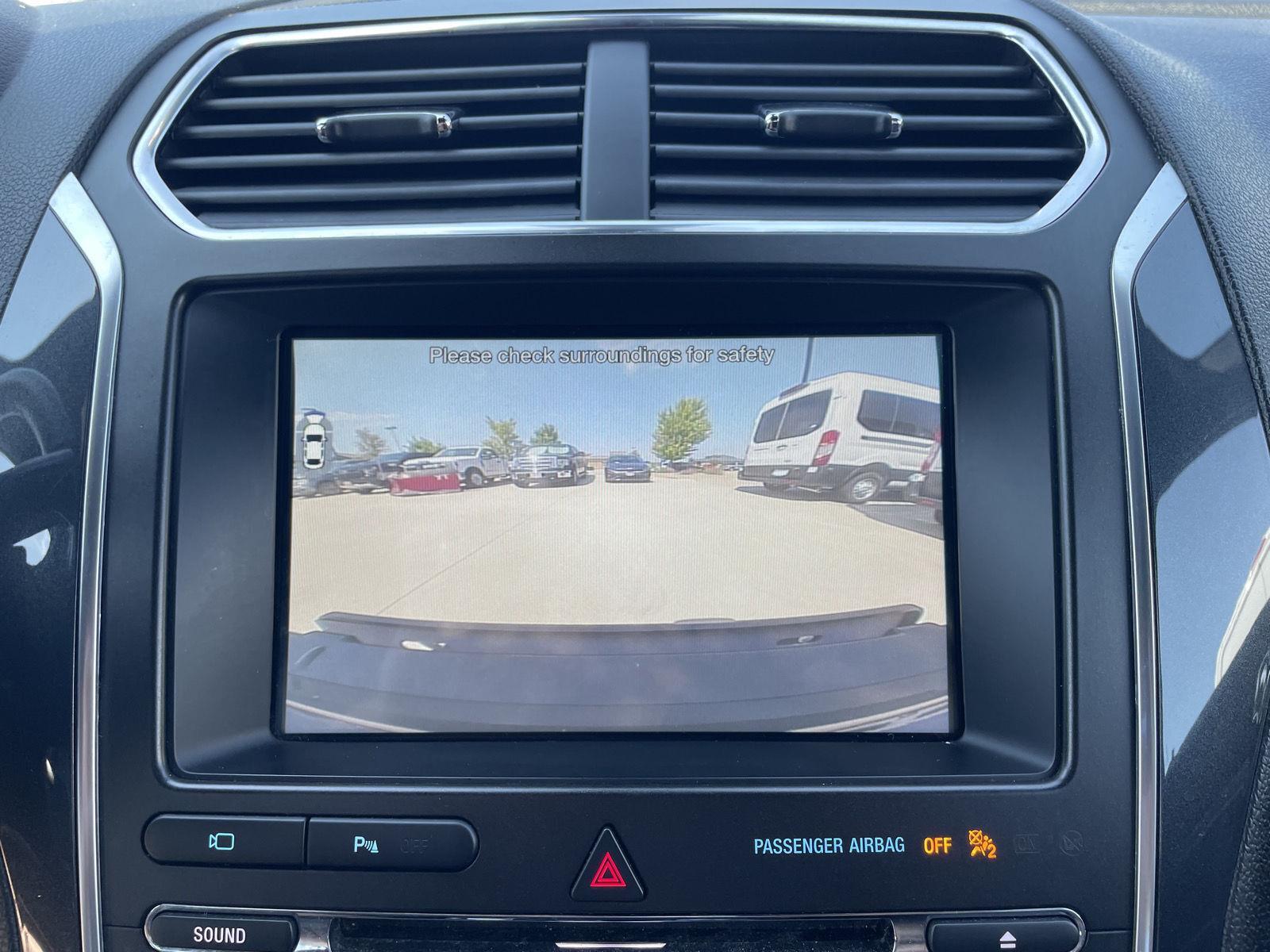 Vehicle photo 26