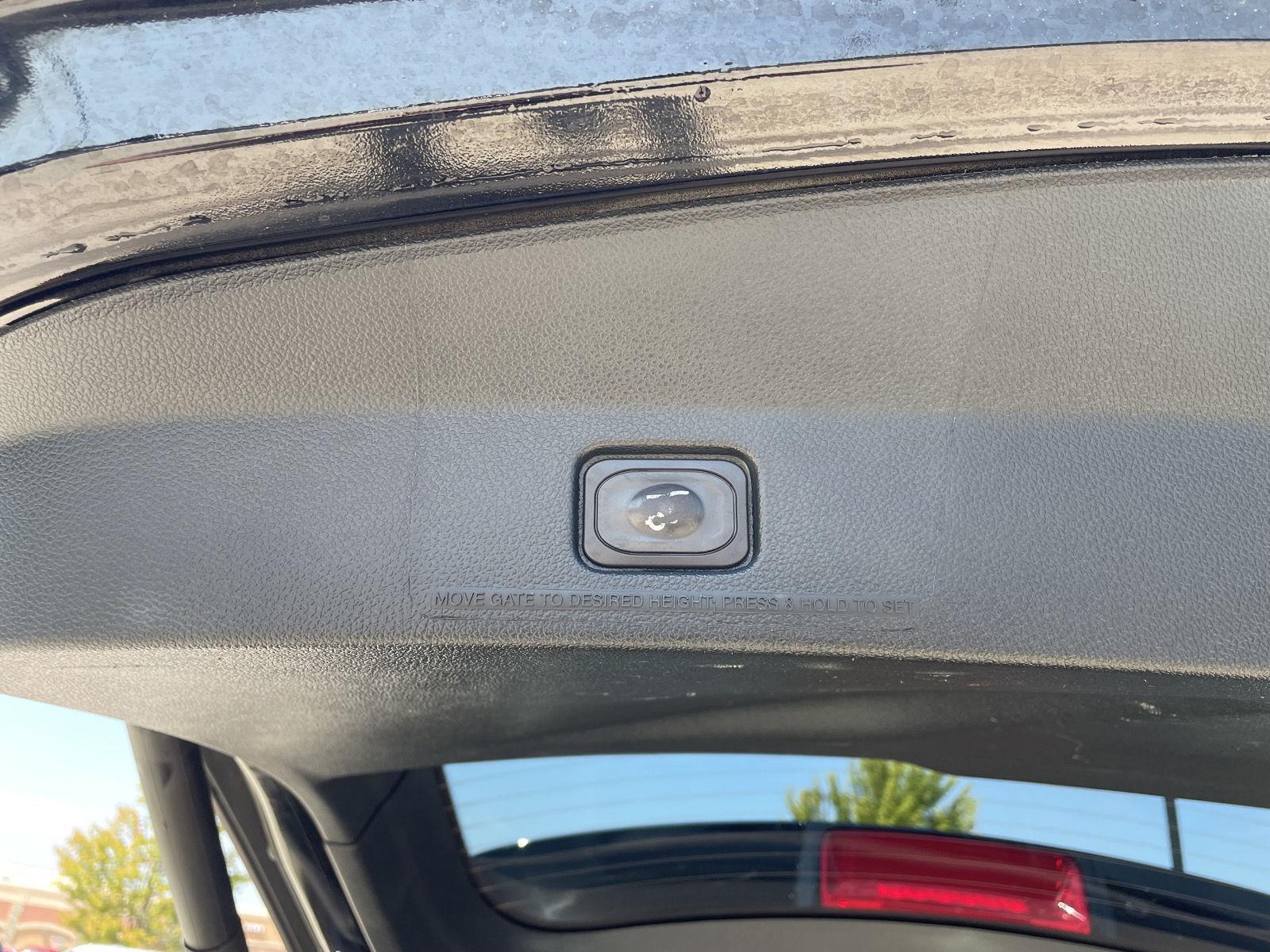 Vehicle photo 41