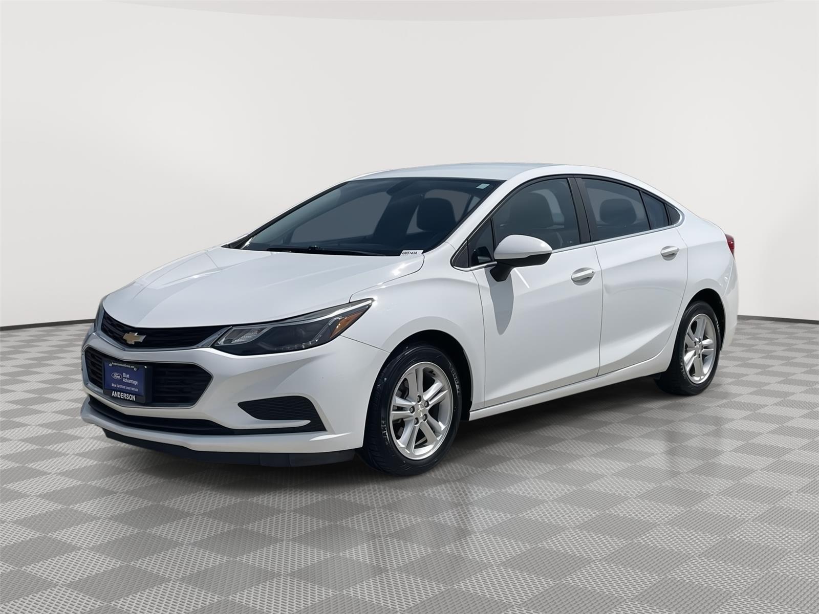 Summit White 2017 Chevrolet Cruze Sedan Front-Wheel Drive 6-Speed Automatic