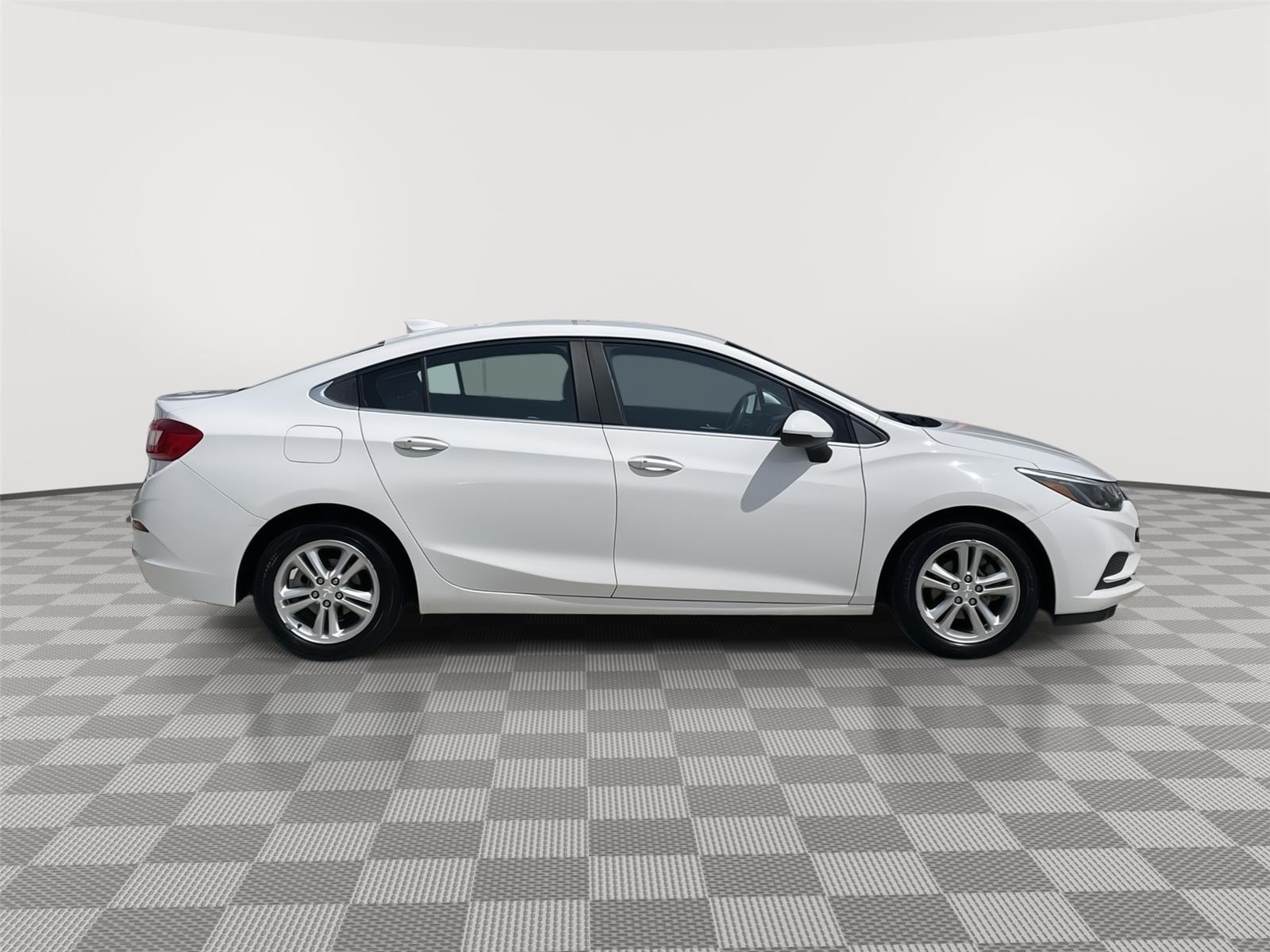 Vehicle photo 6