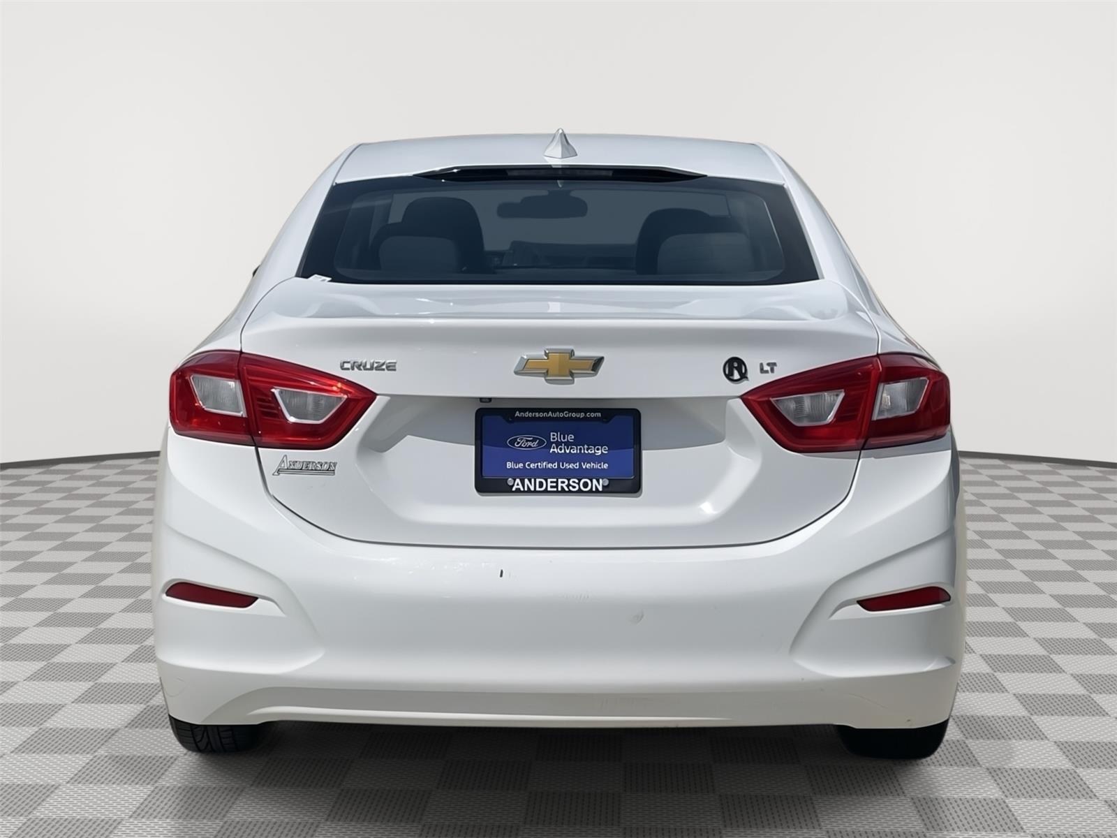Vehicle photo 8