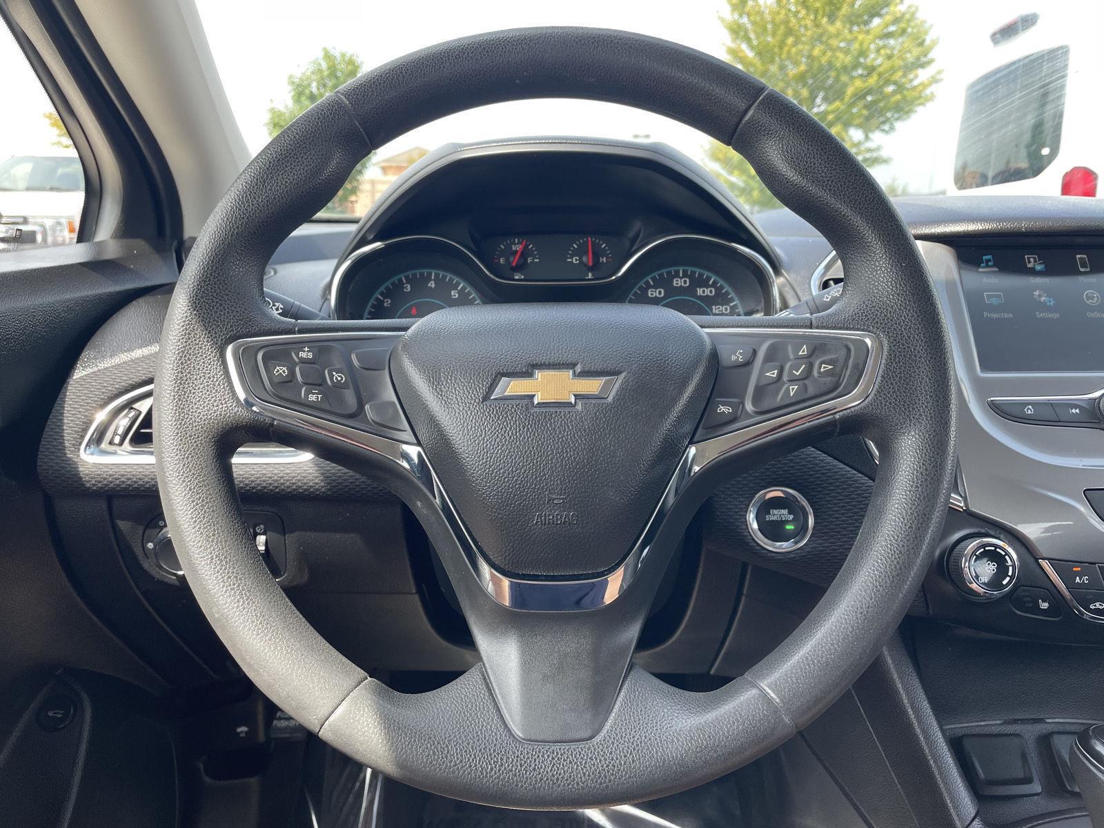 Vehicle photo 12