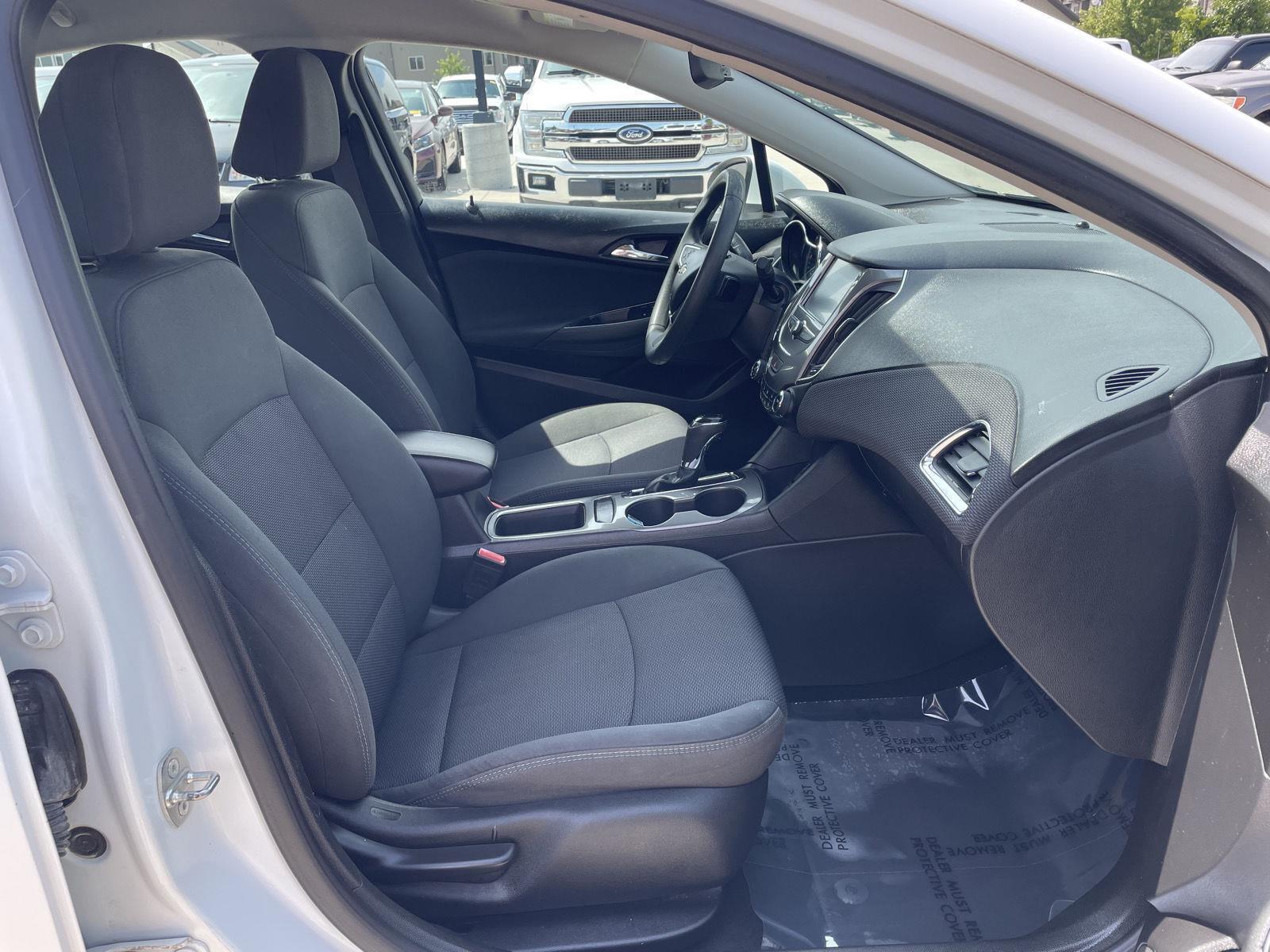 Vehicle photo 19