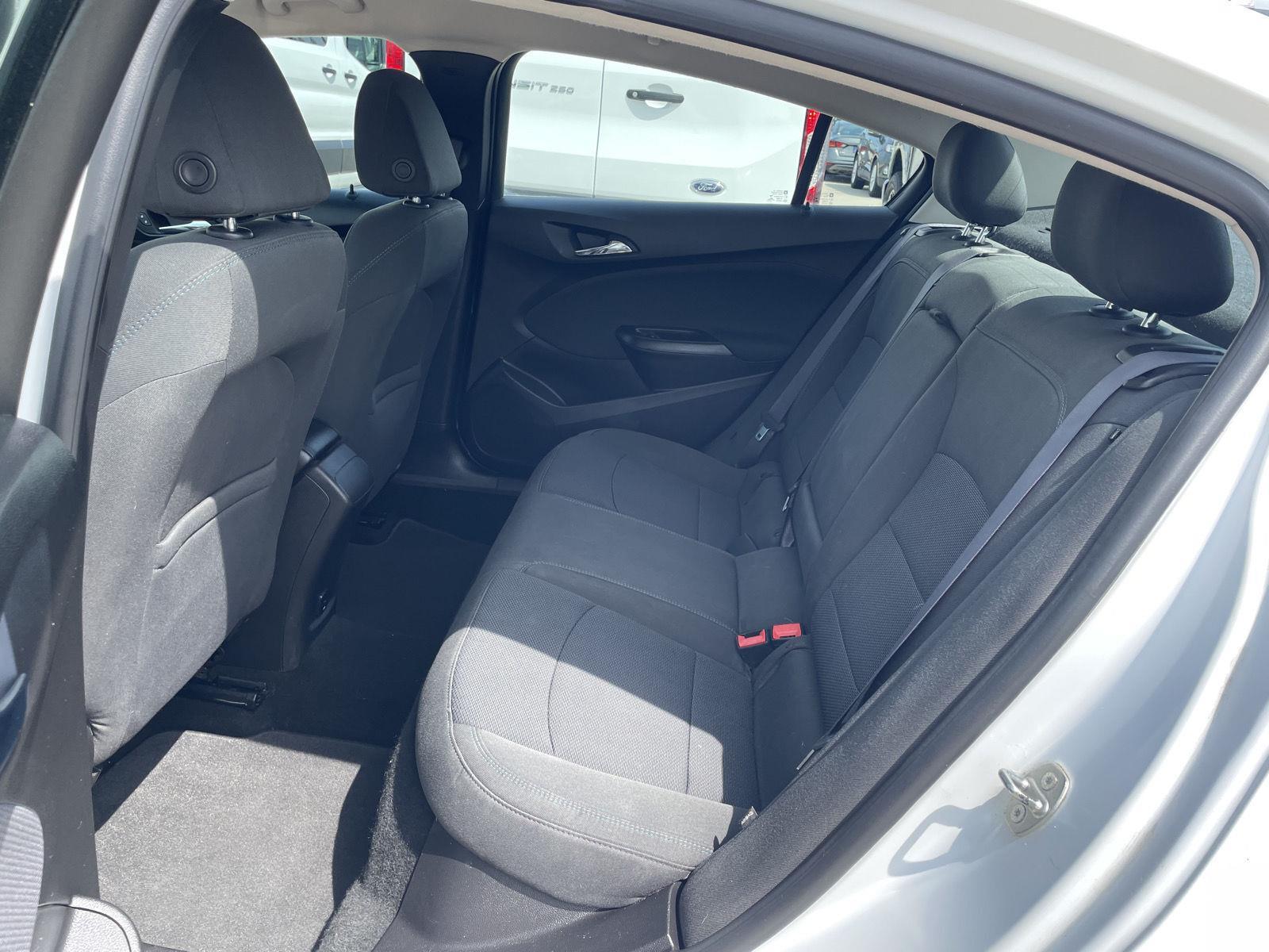 Vehicle photo 20