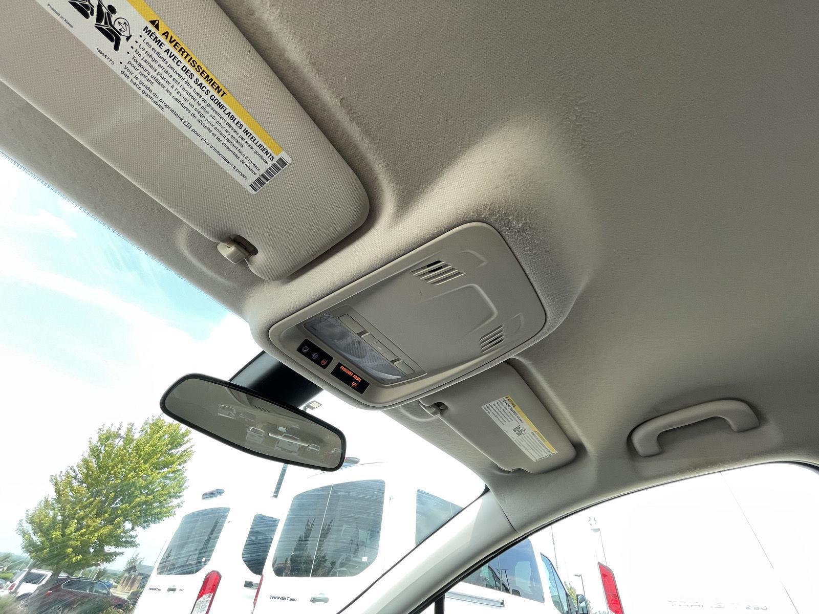 Vehicle photo 21