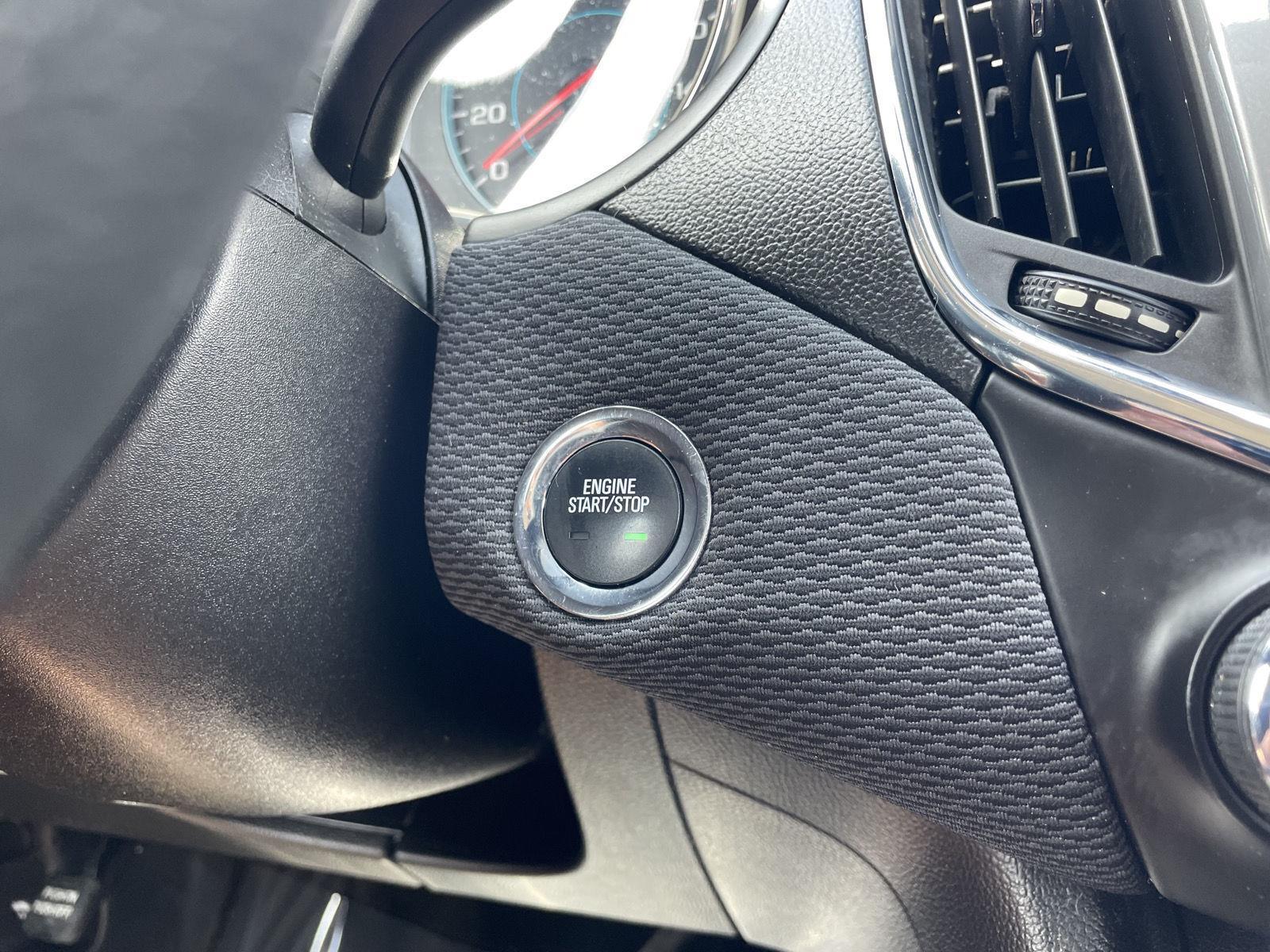 Vehicle photo 24