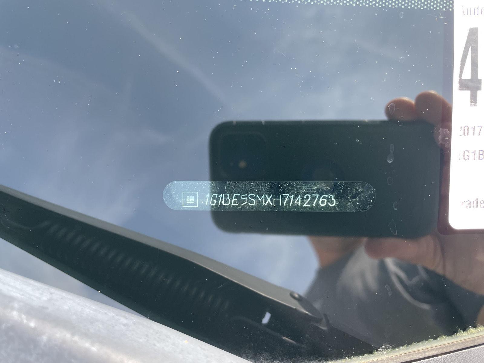 Vehicle photo 33