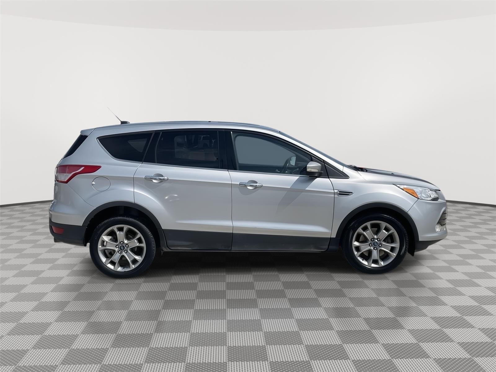 Vehicle photo 6