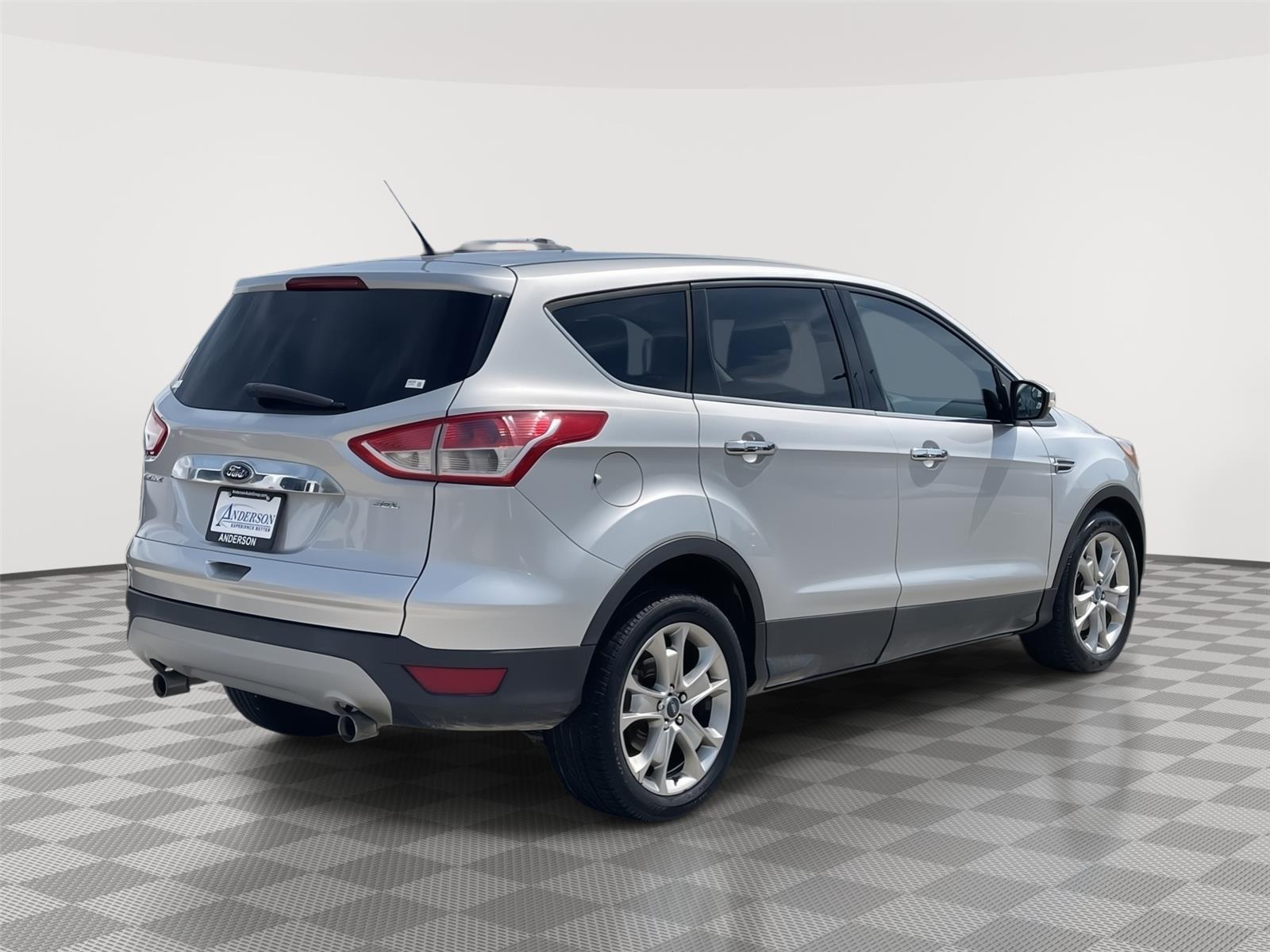 Vehicle photo 7