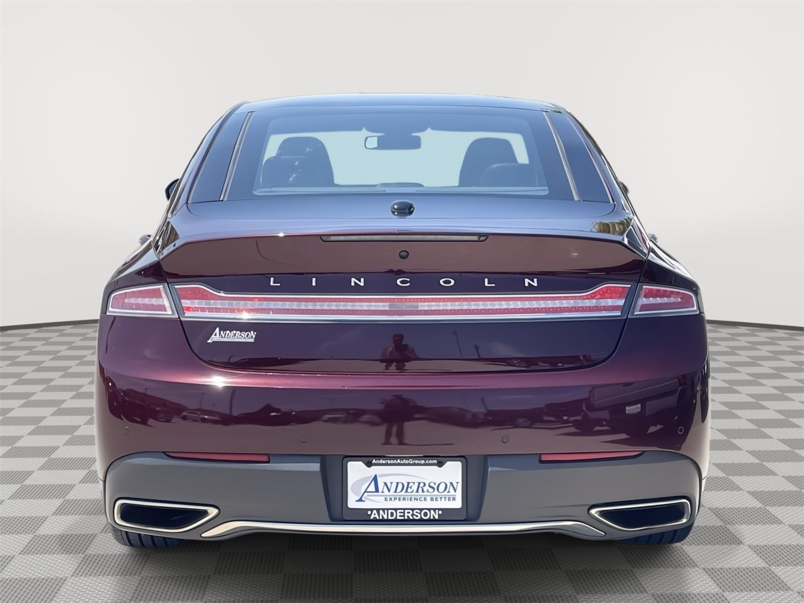 Vehicle photo 8