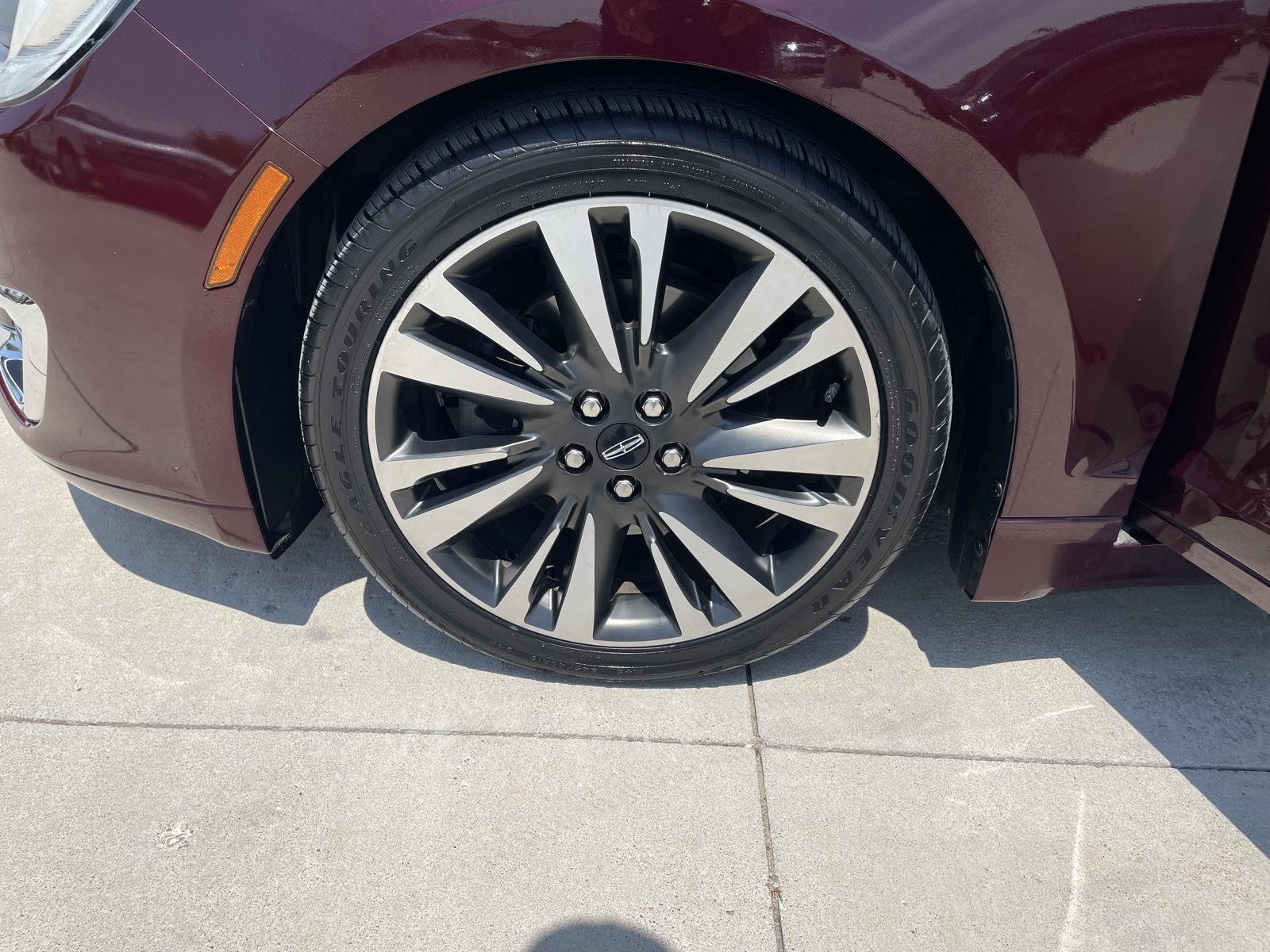 Vehicle photo 10