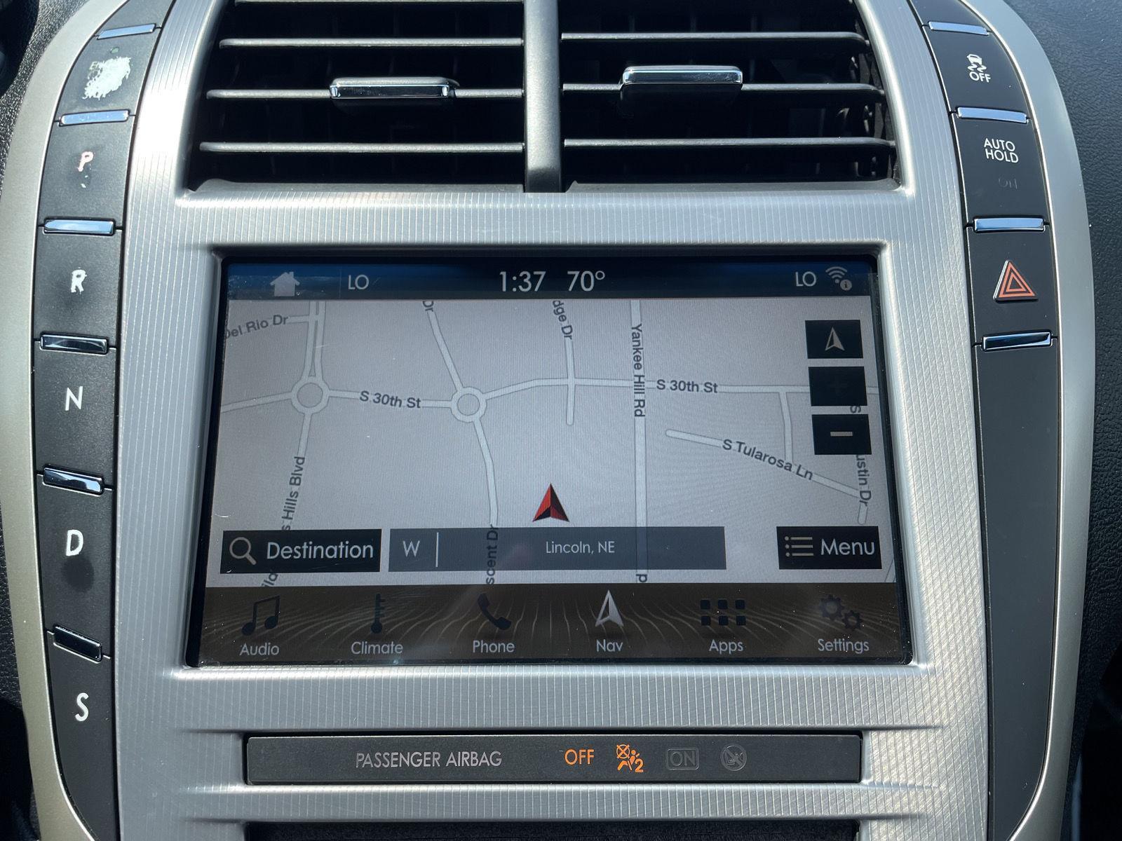 Vehicle photo 25