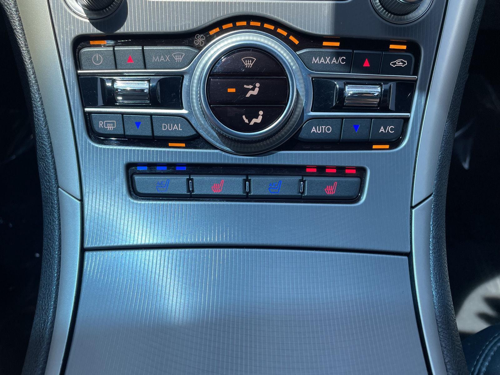 Vehicle photo 27