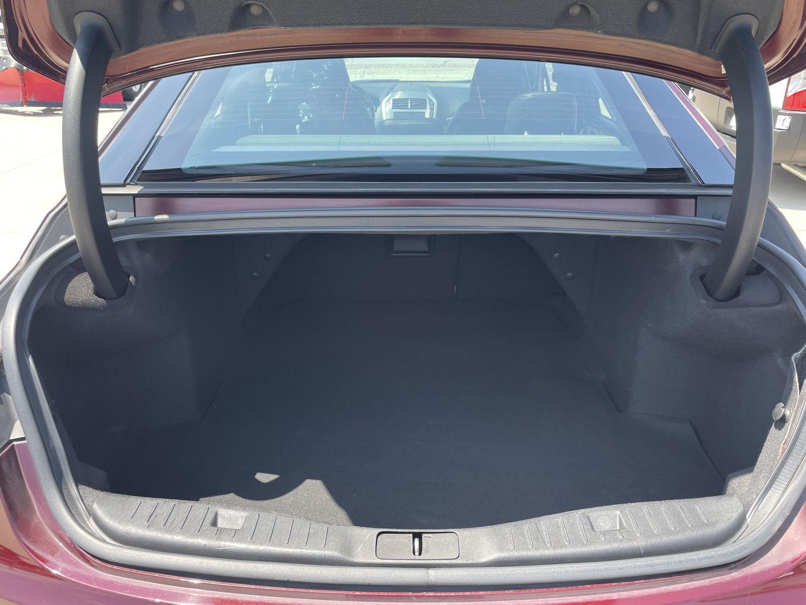 Vehicle photo 34