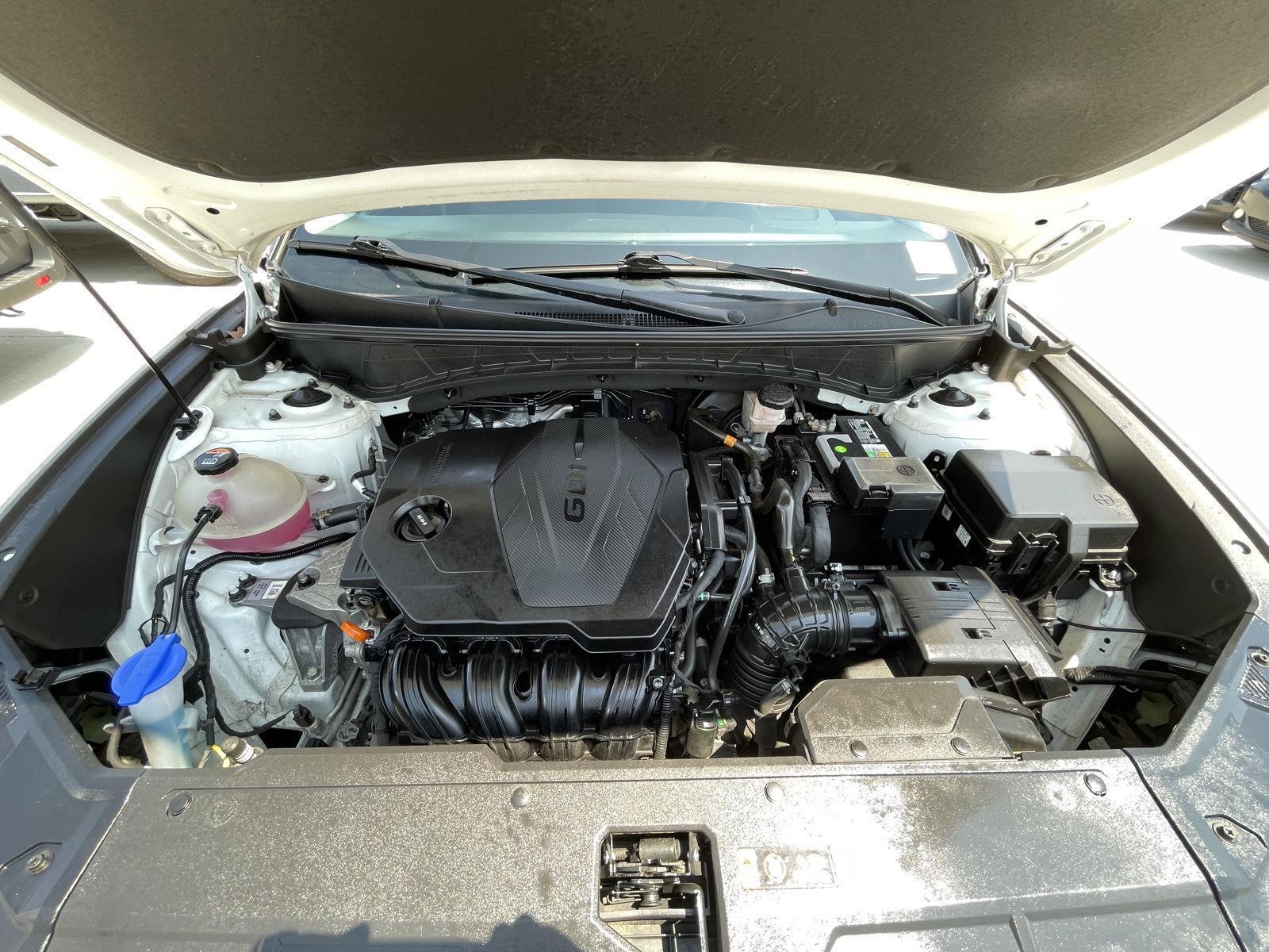 Vehicle photo 33