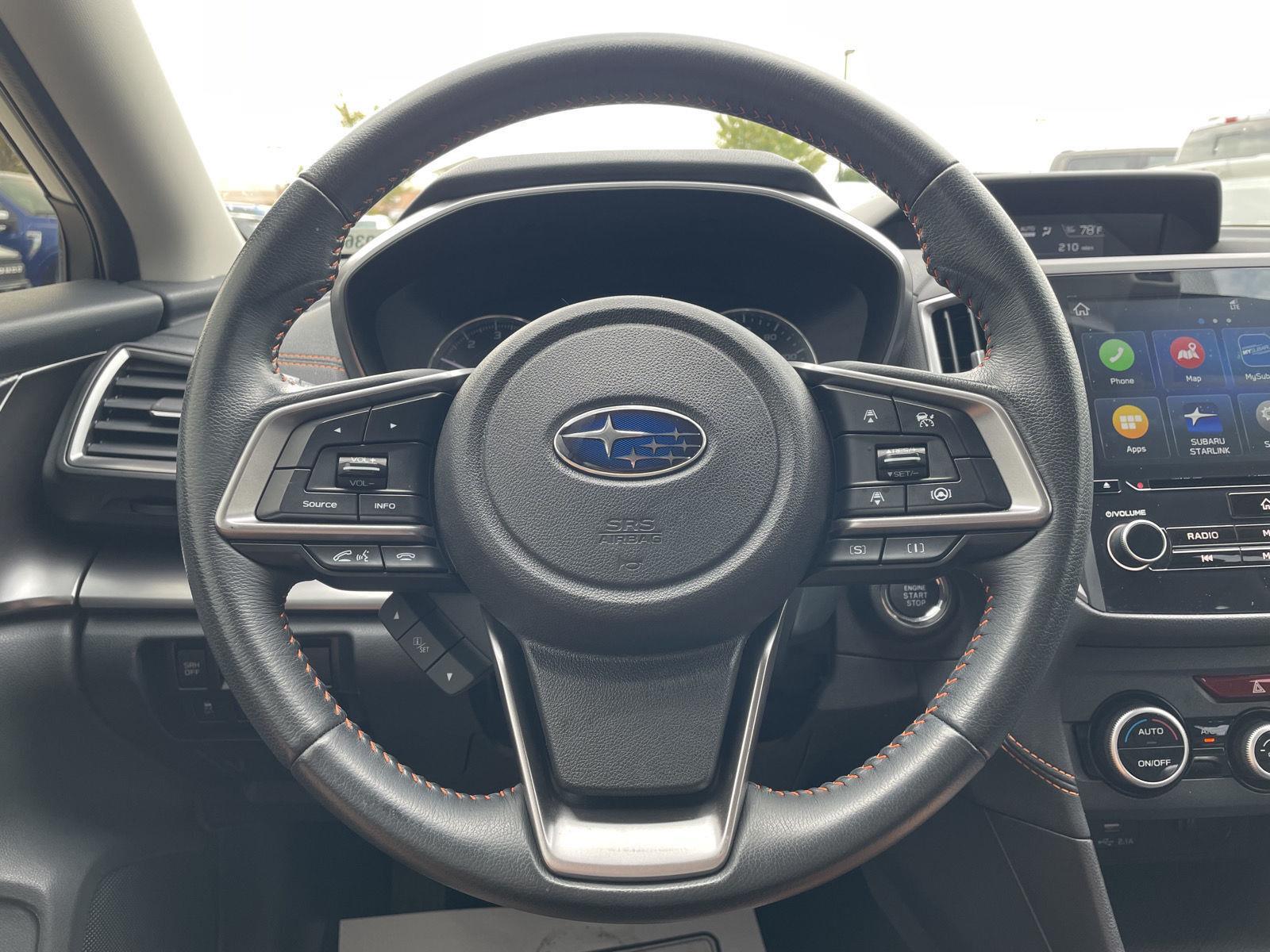 Vehicle photo 12