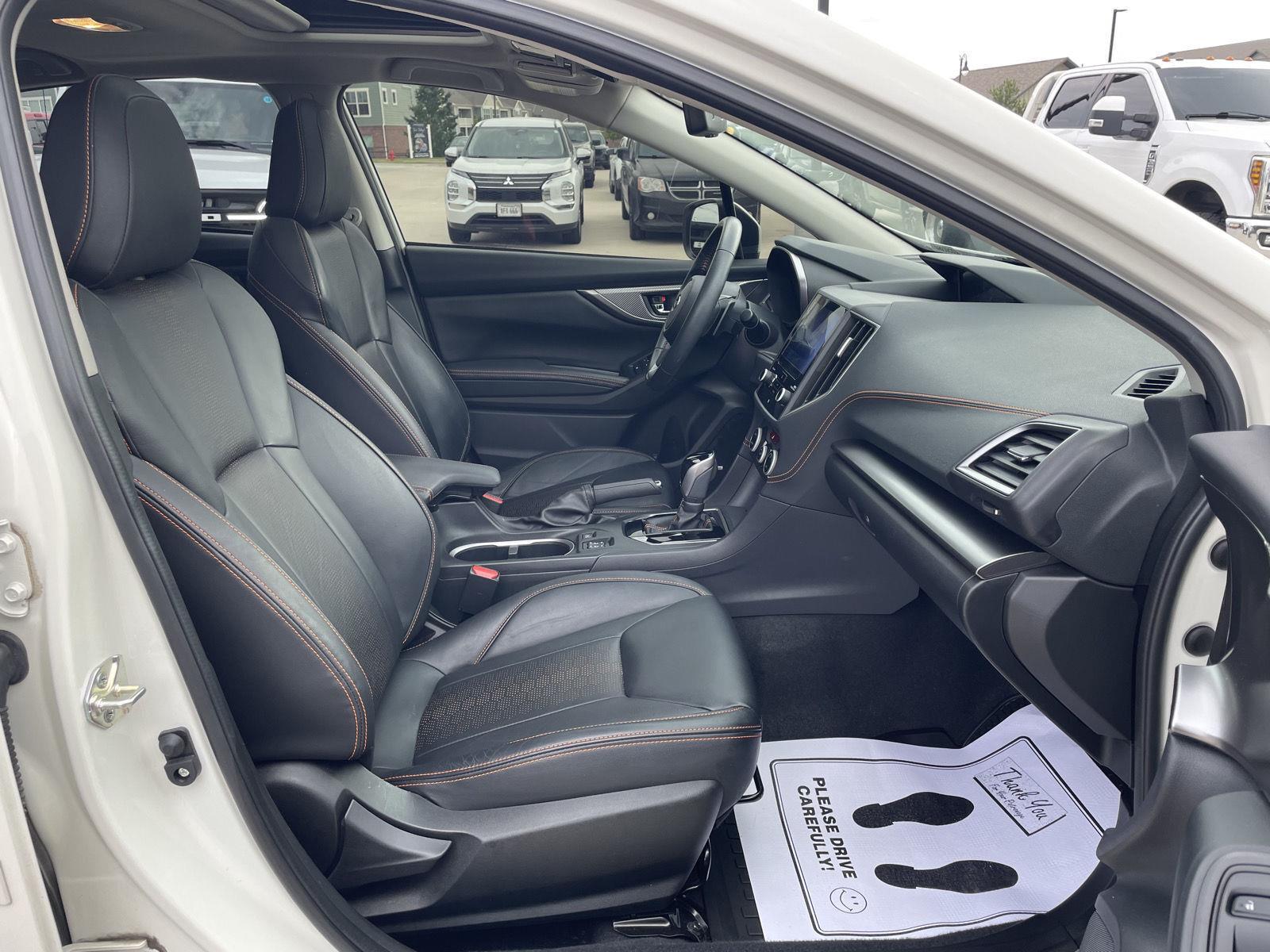 Vehicle photo 19