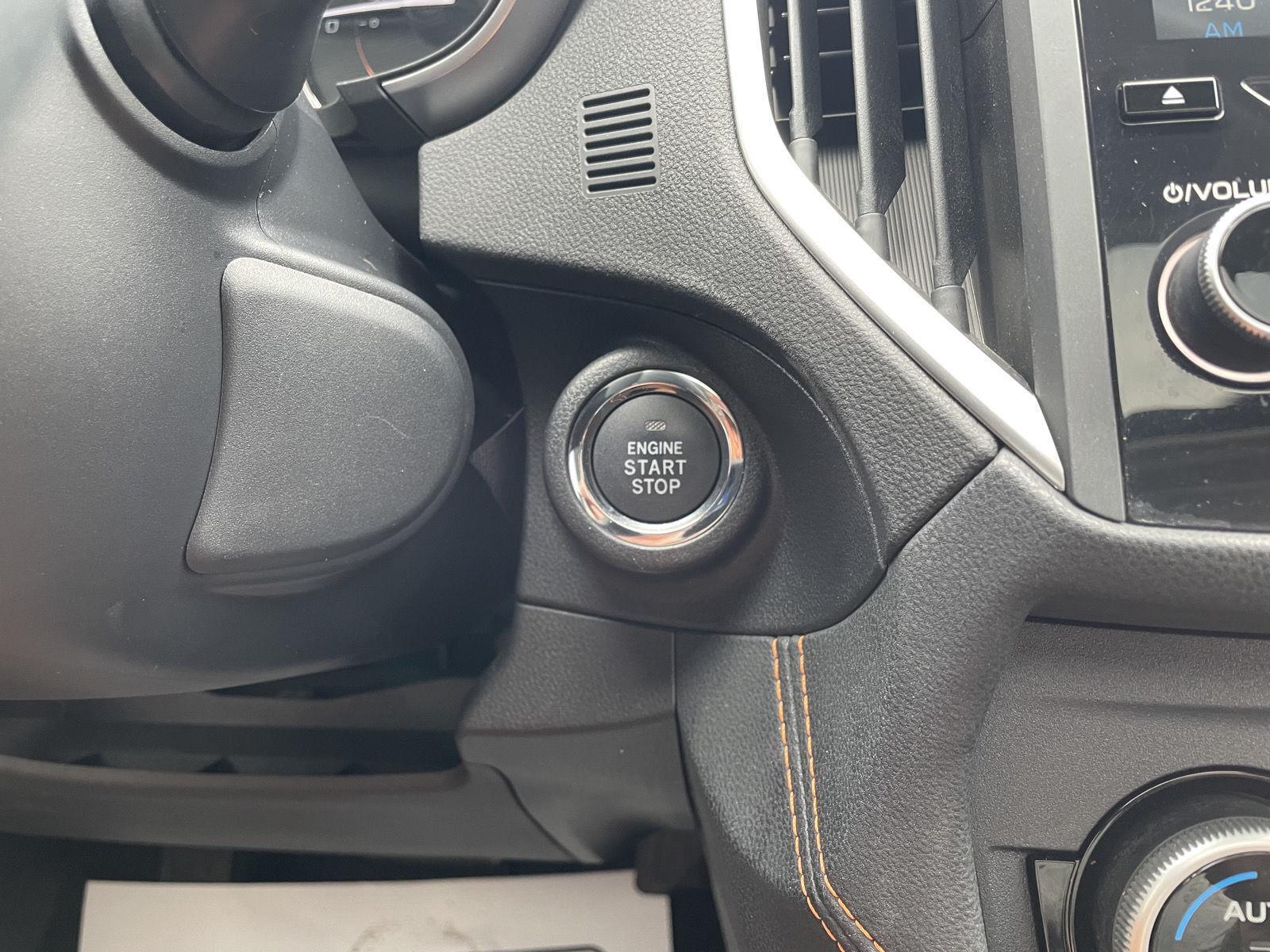 Vehicle photo 25